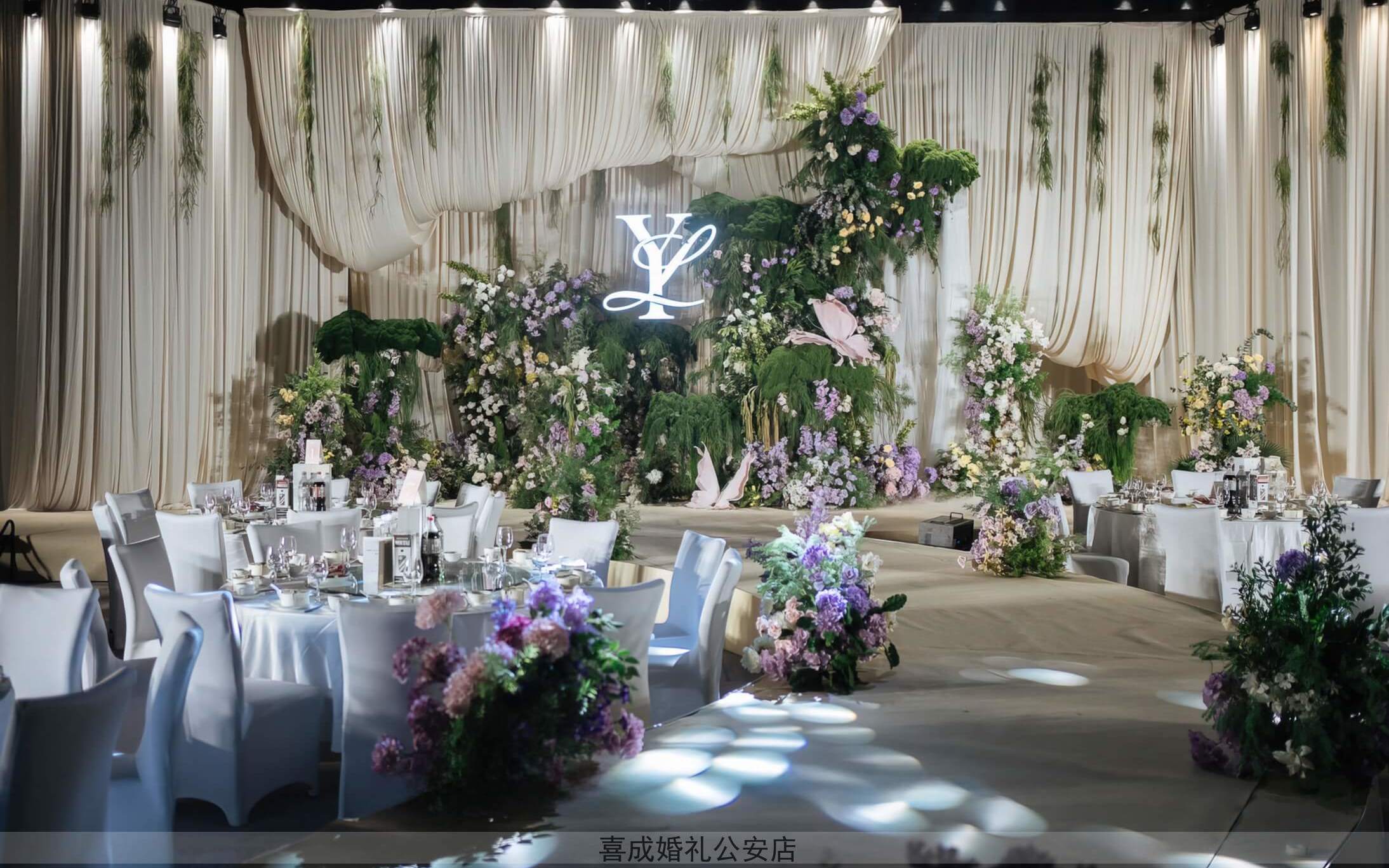 绿意萦绕，诠释生活与自然的静谧融合