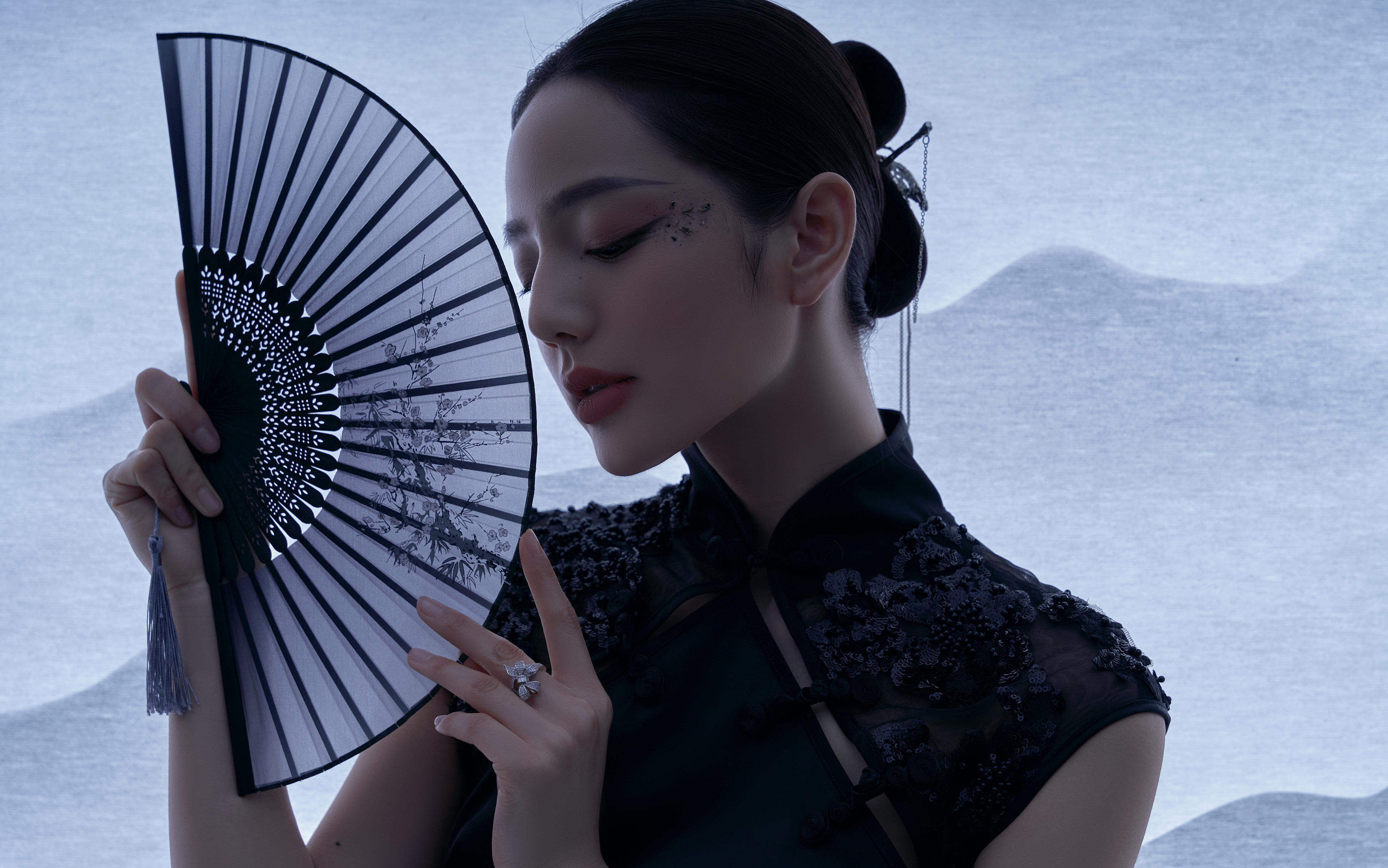 惊艳朋友圈的水墨画婚纱照😎真难不心动