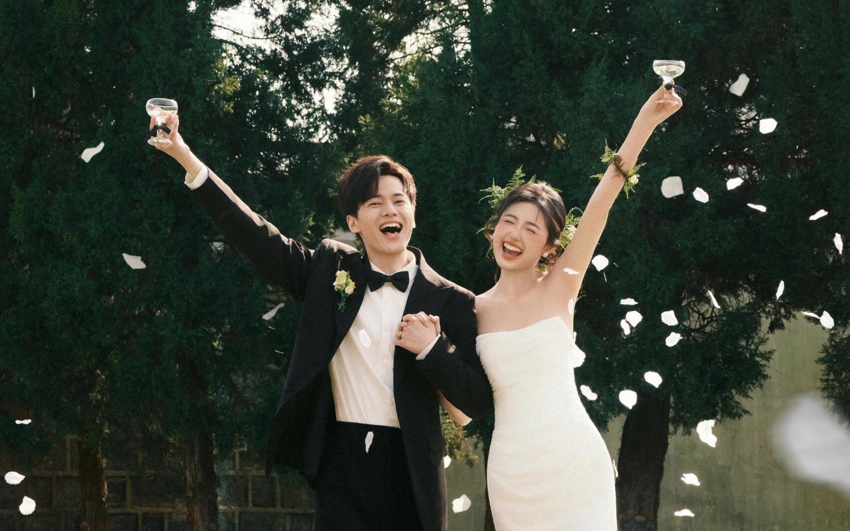 拍的人生照片~超有仪式感的派对婚纱照