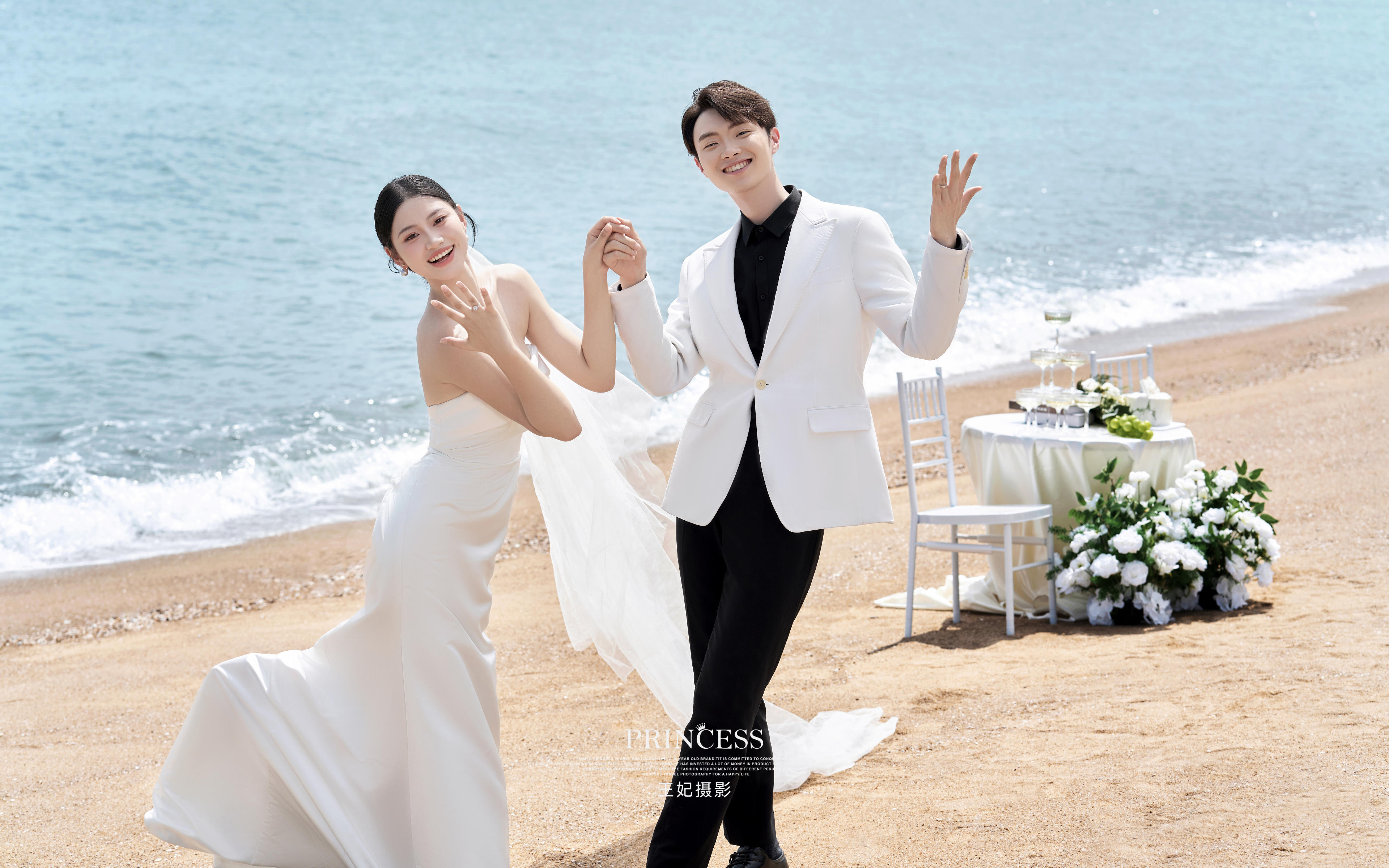 打破传统外景婚纱照风格 仪式感与自然并存