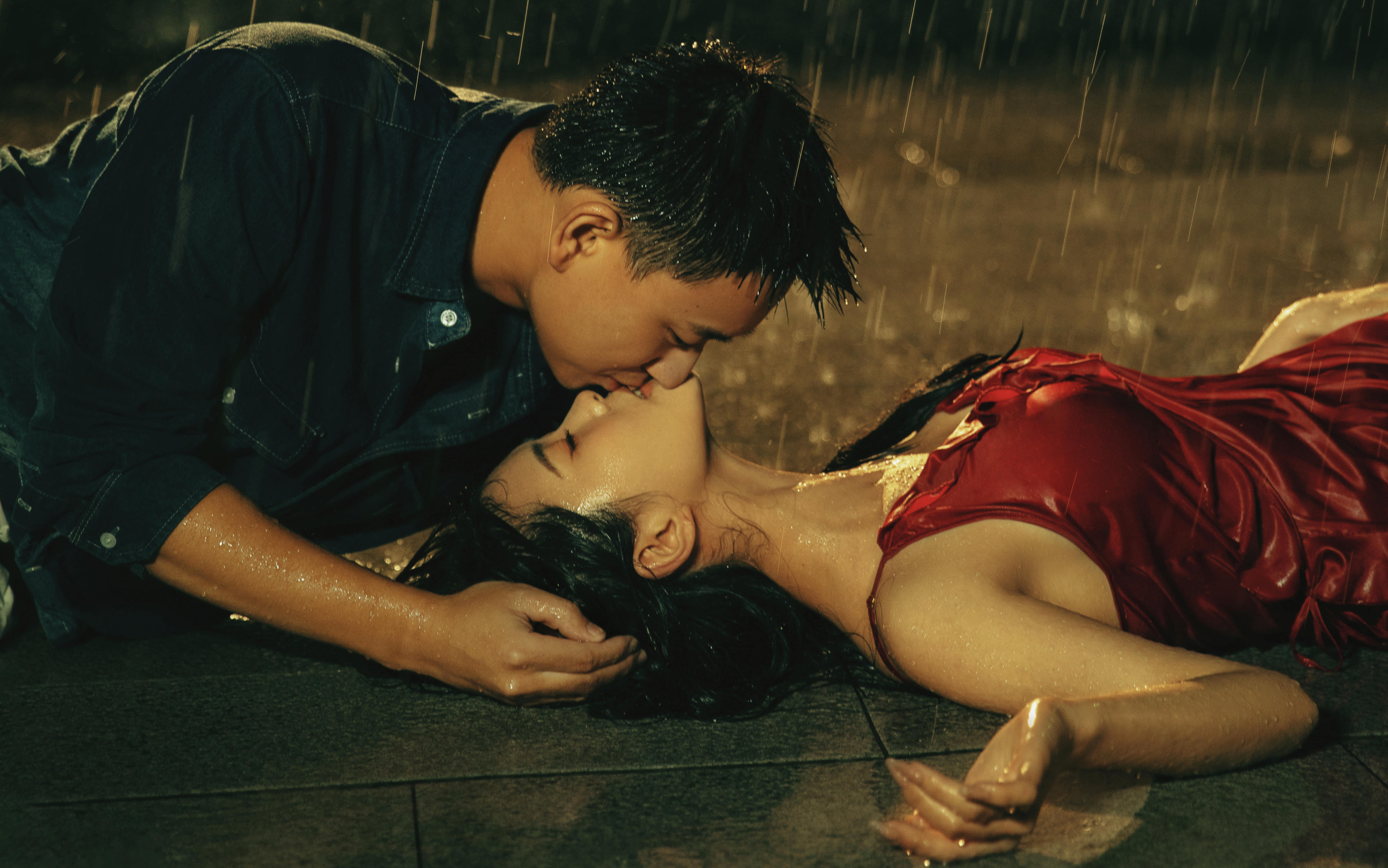 电影纪实《雨中定格》