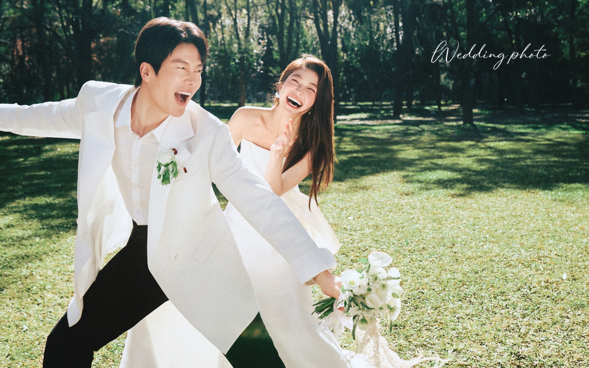 老天奶！这样的草坪婚纱照为何我现在才知道