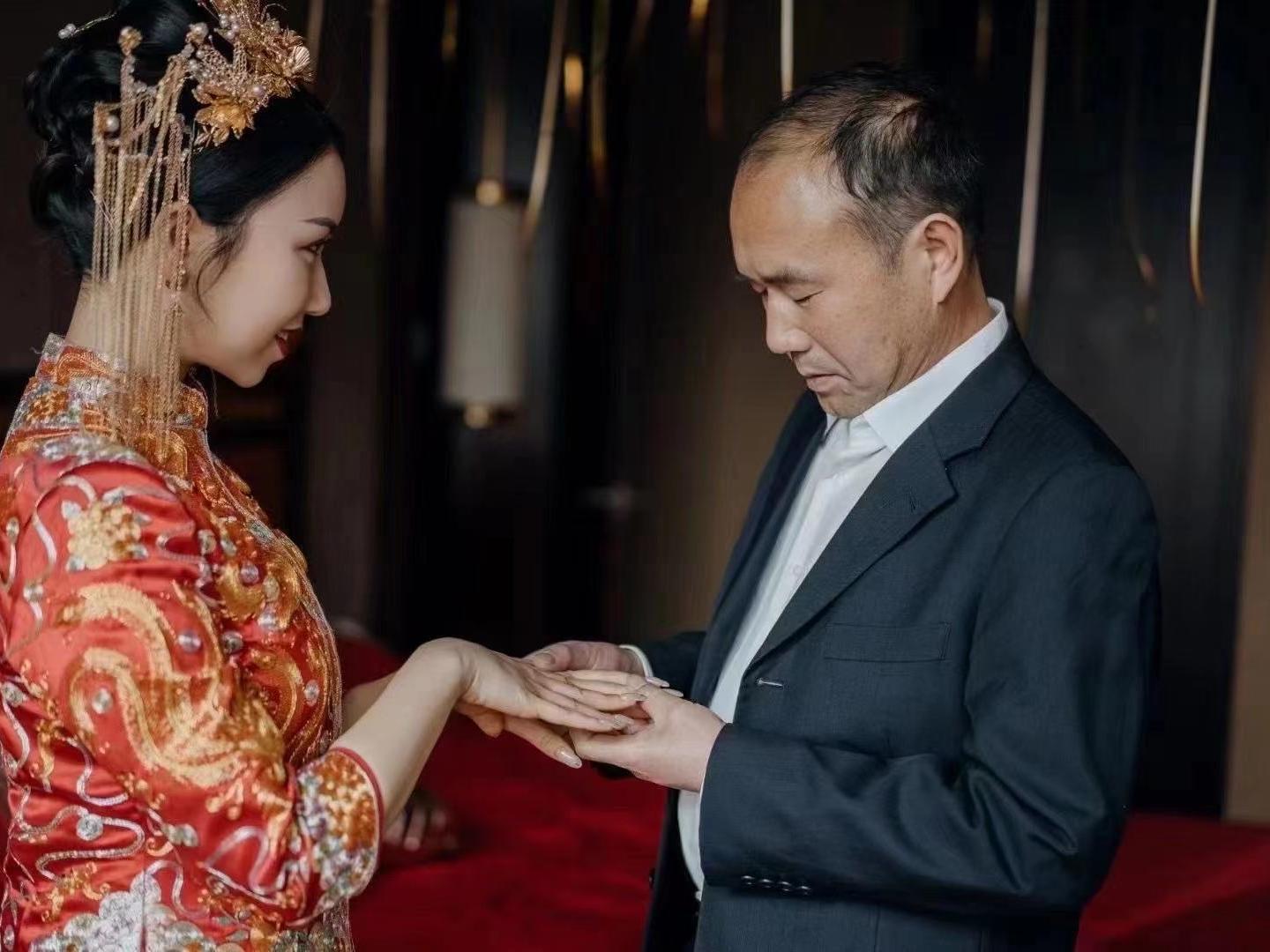 首席全程跟妆+婚礼三件套全包+1个妈妈妆