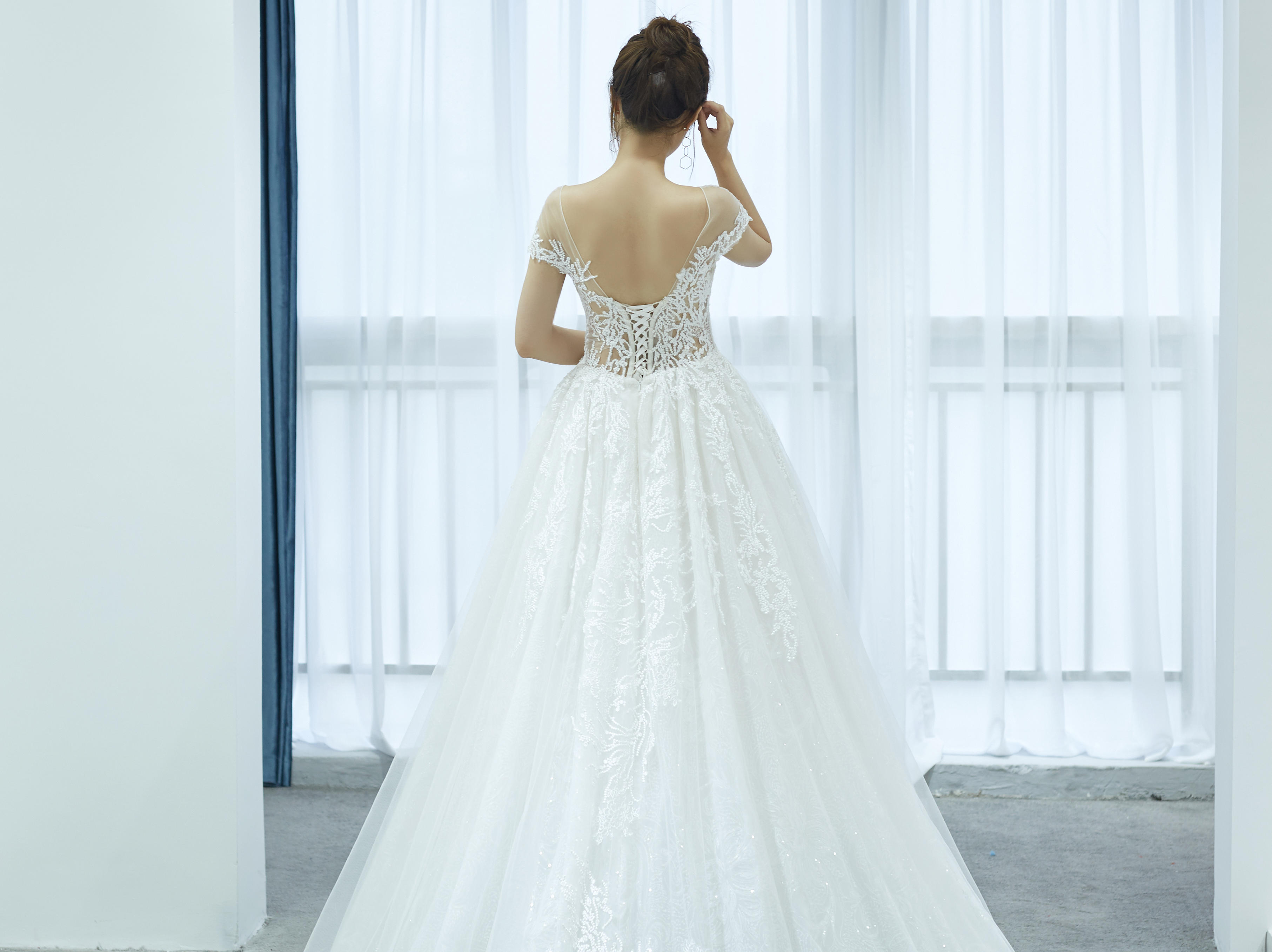 【一价全包套餐】新娘服三套，新郎西服，伴娘服