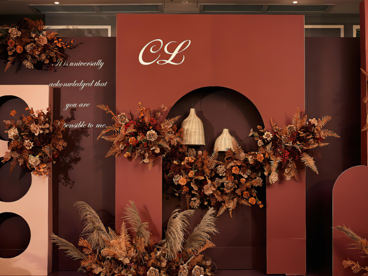   莫兰迪红色系婚礼  