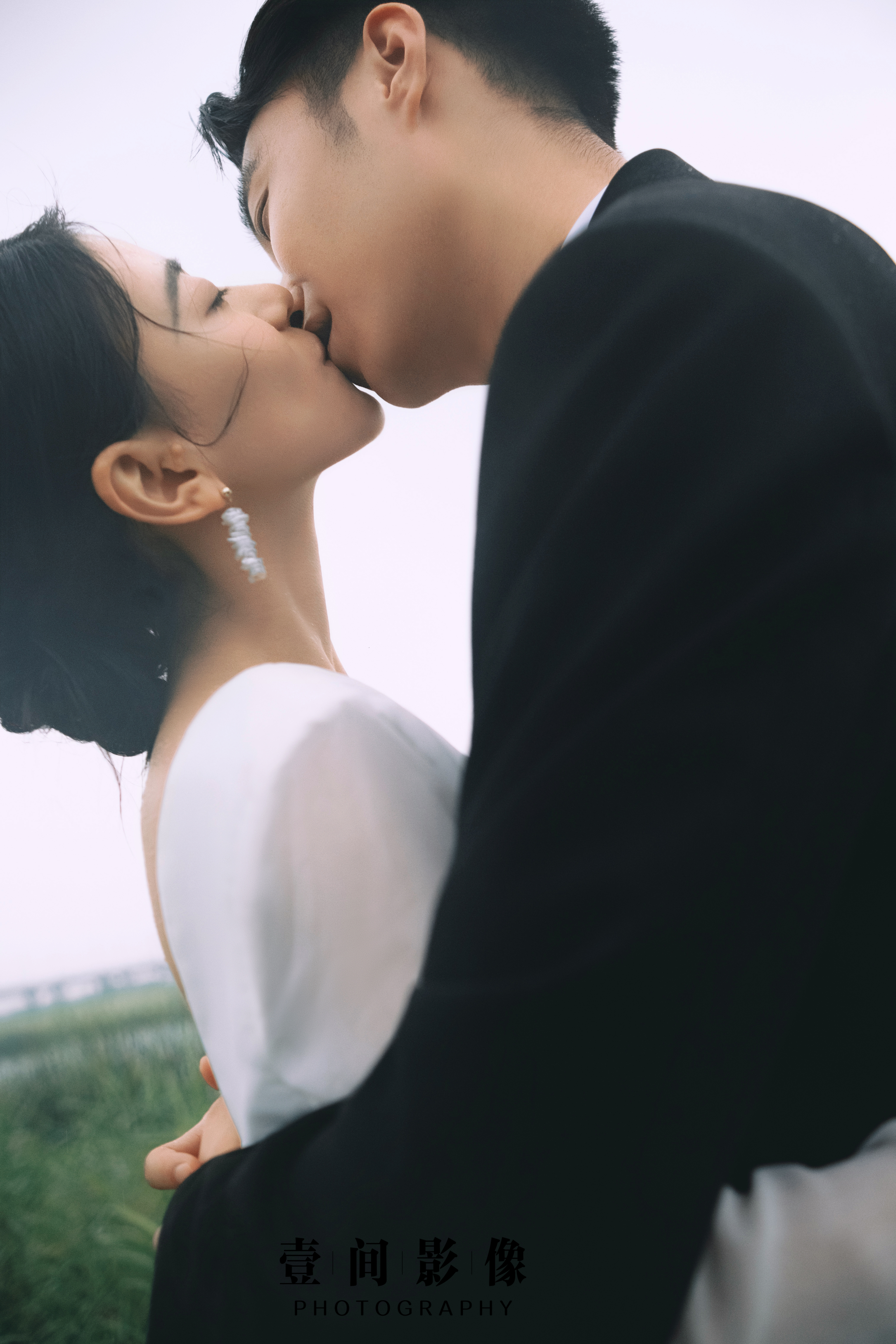 【網(wǎng)絡爆品】聚劃算+底片全送/超值婚紗攝影體驗套