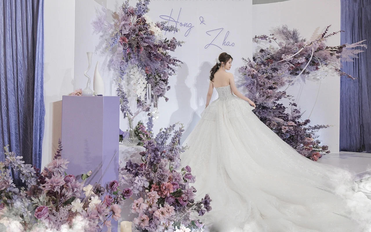 紫芒轻漾，尽展内敛风华