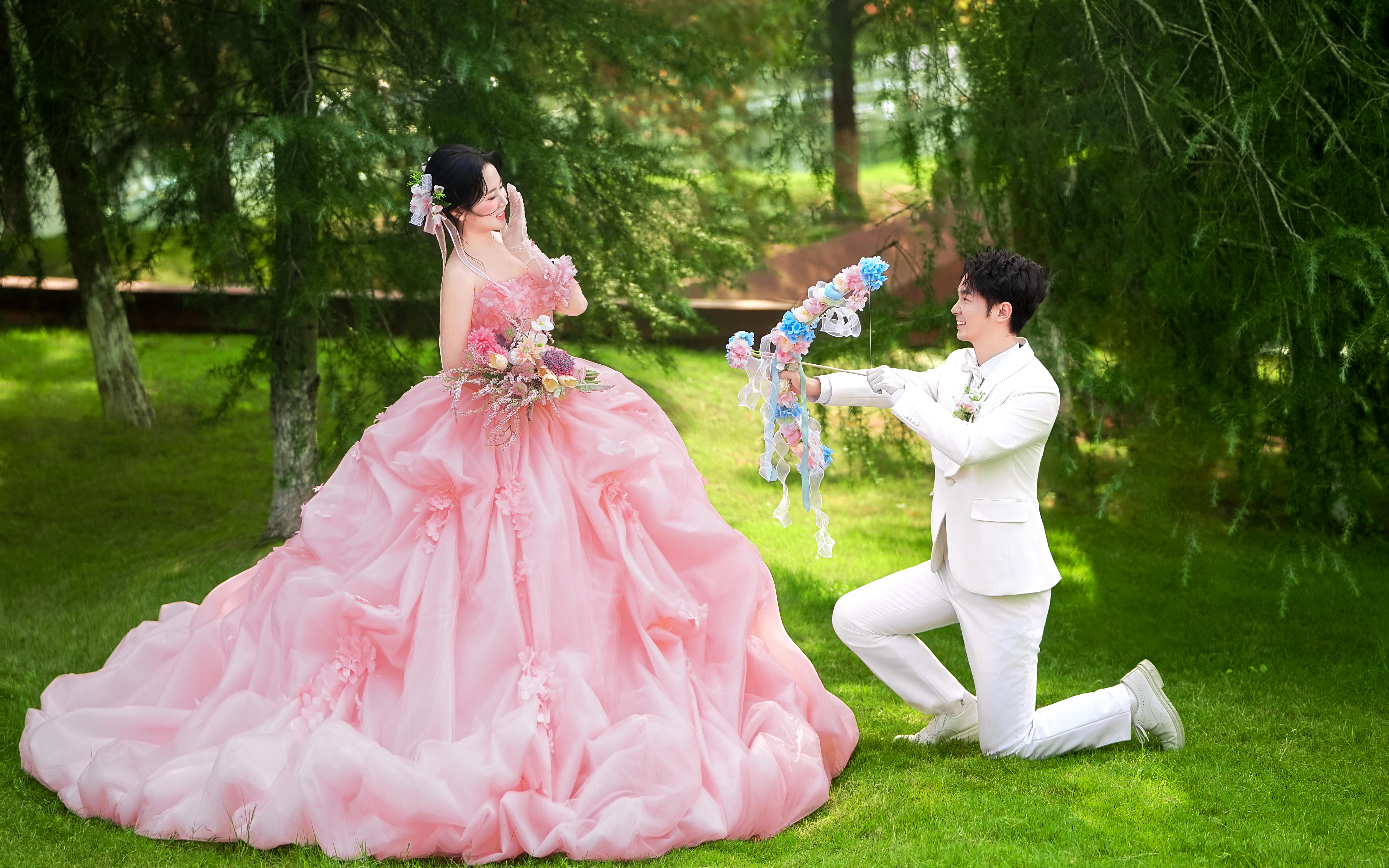 冬日里的粉色婚纱