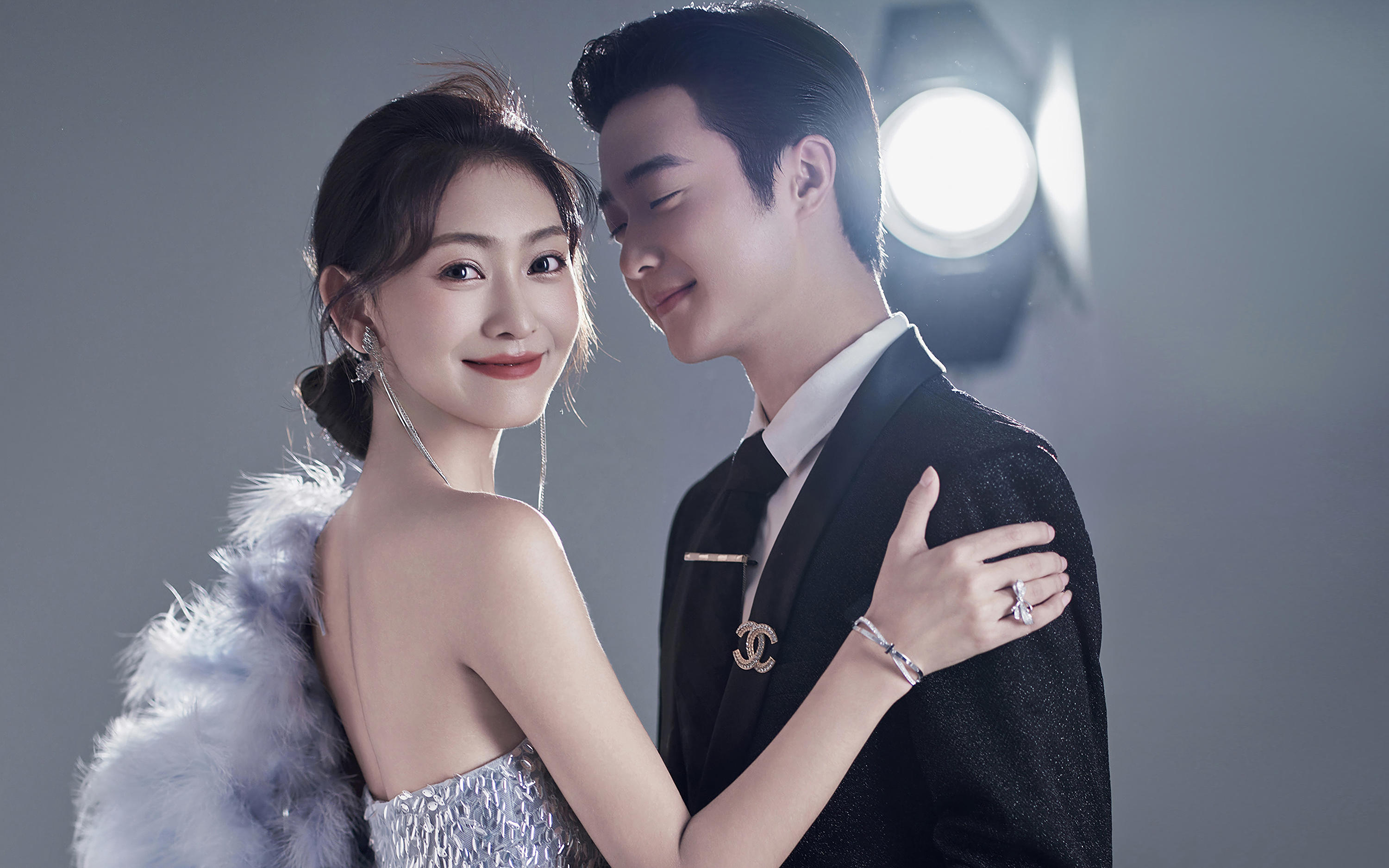 忽然意識(shí)到，禮服真的顯氣質(zhì)