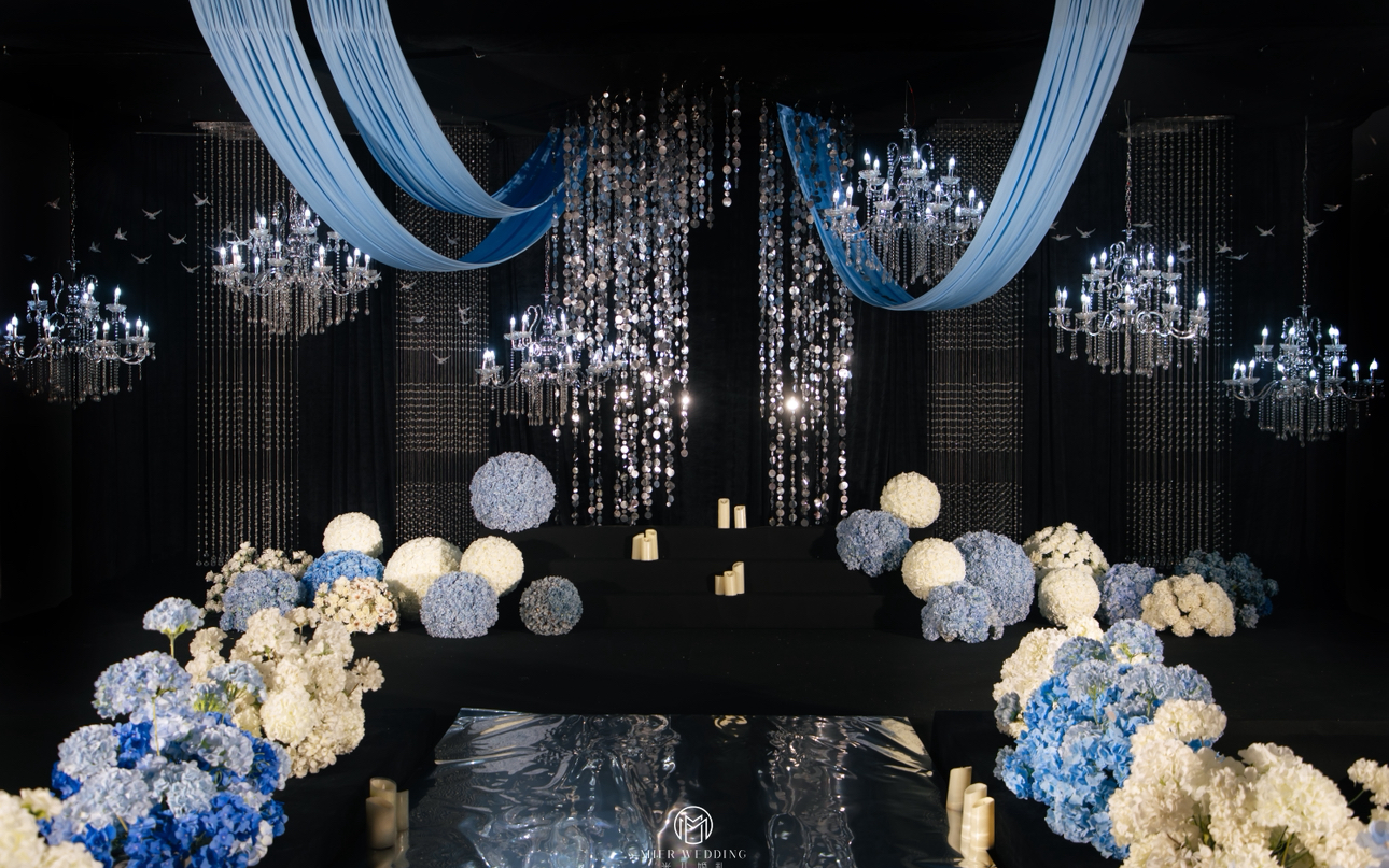 常熟婚禮大義宴會廳藍色系水晶布置