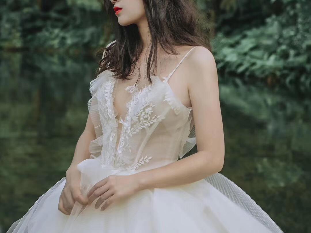 豪华大托资深档全程跟妆造型唯美简约妆容 送亲友