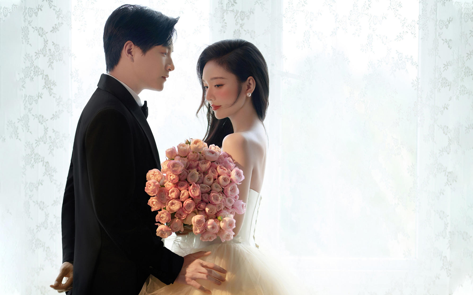 一整个爱住💗光影婚纱照高级感拉满