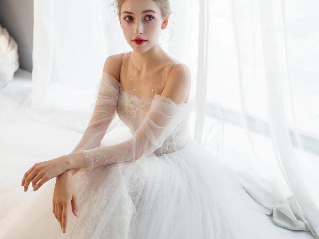 U&M进口高定婚纱超值9件套+男装定制一套