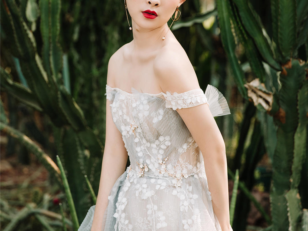 [MILA米拉婚纱]  超值四件品质套系+伴娘服