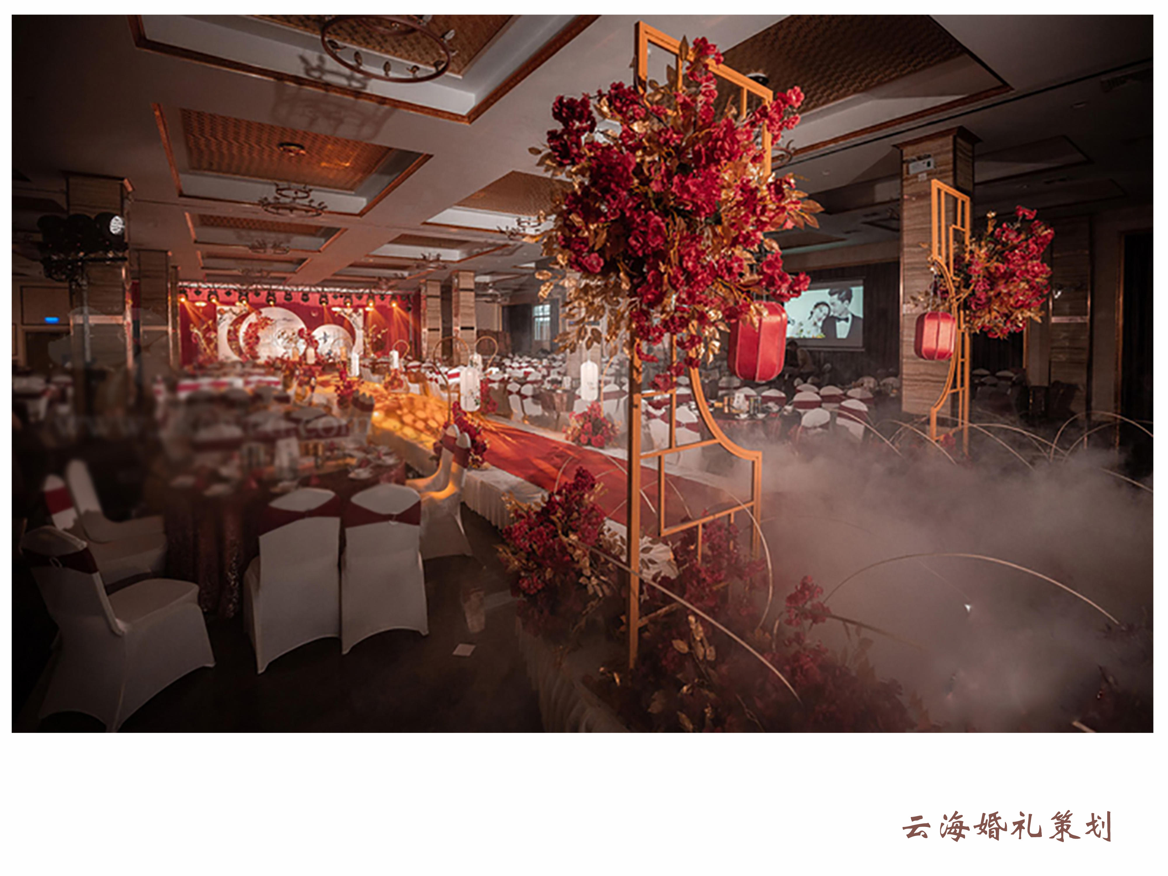 新中式红色《今昔良人》T台+双机位+鲜花【云海】