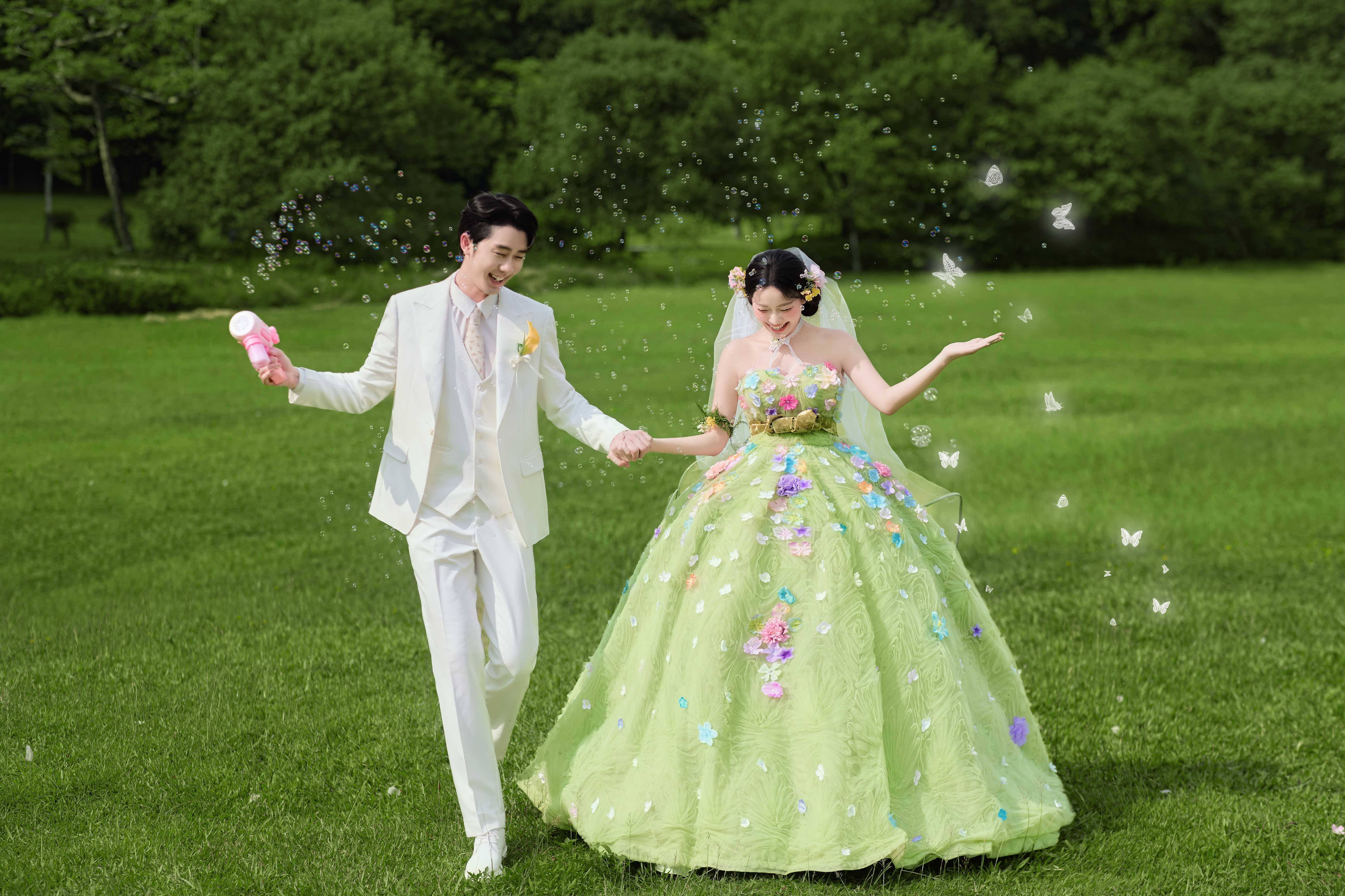 🍃闯进童话森林！我们的绿野仙踪婚纱照成真了！