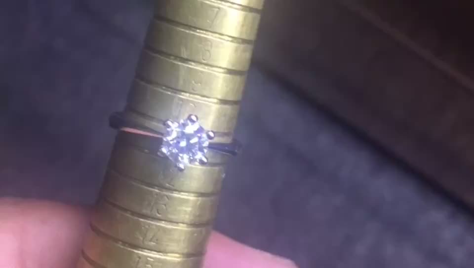 三万预算一克拉钻戒 西安实体 H色完美切工