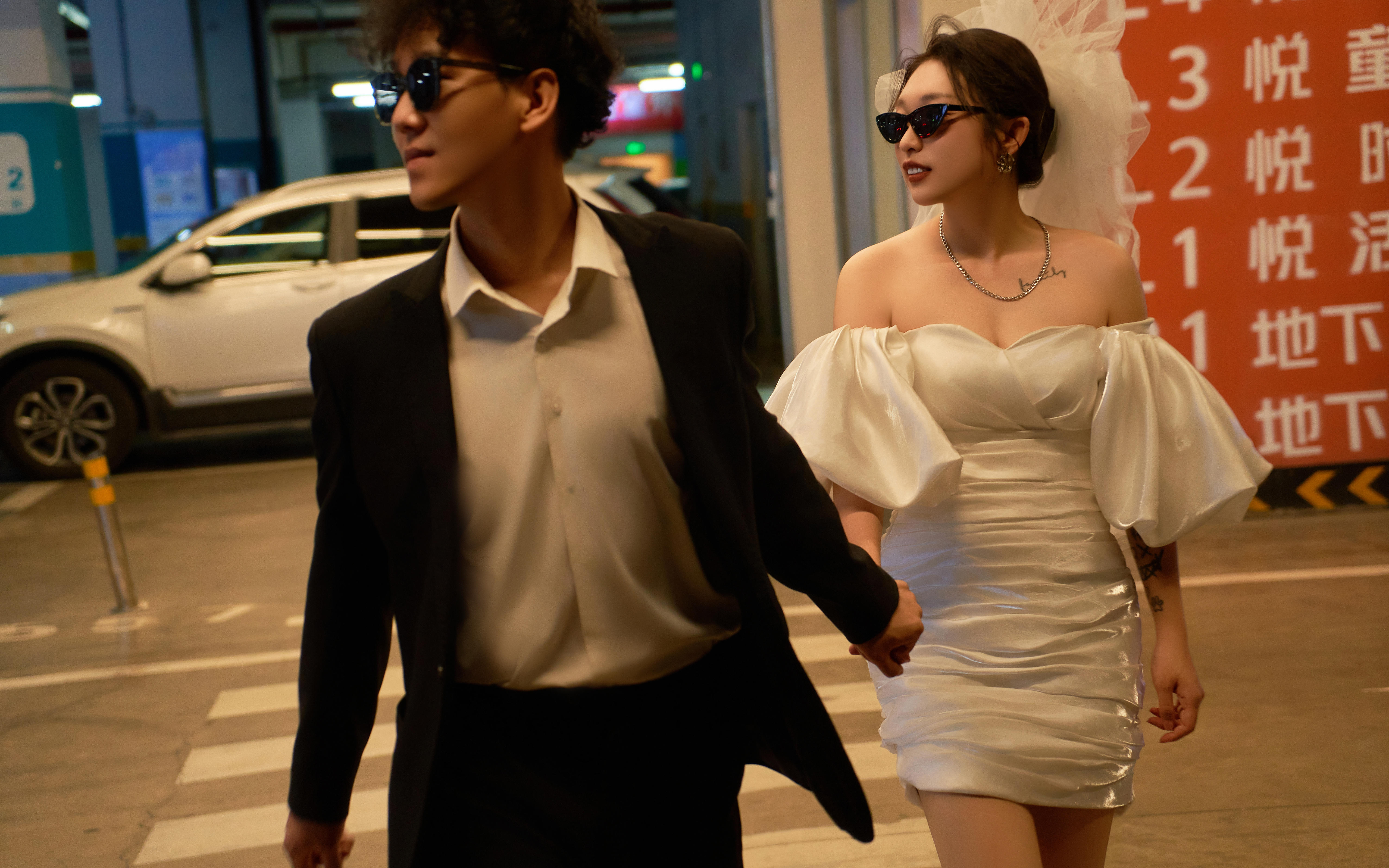 【客照】车库潮拍婚纱照，爱意随脚步肆意张扬