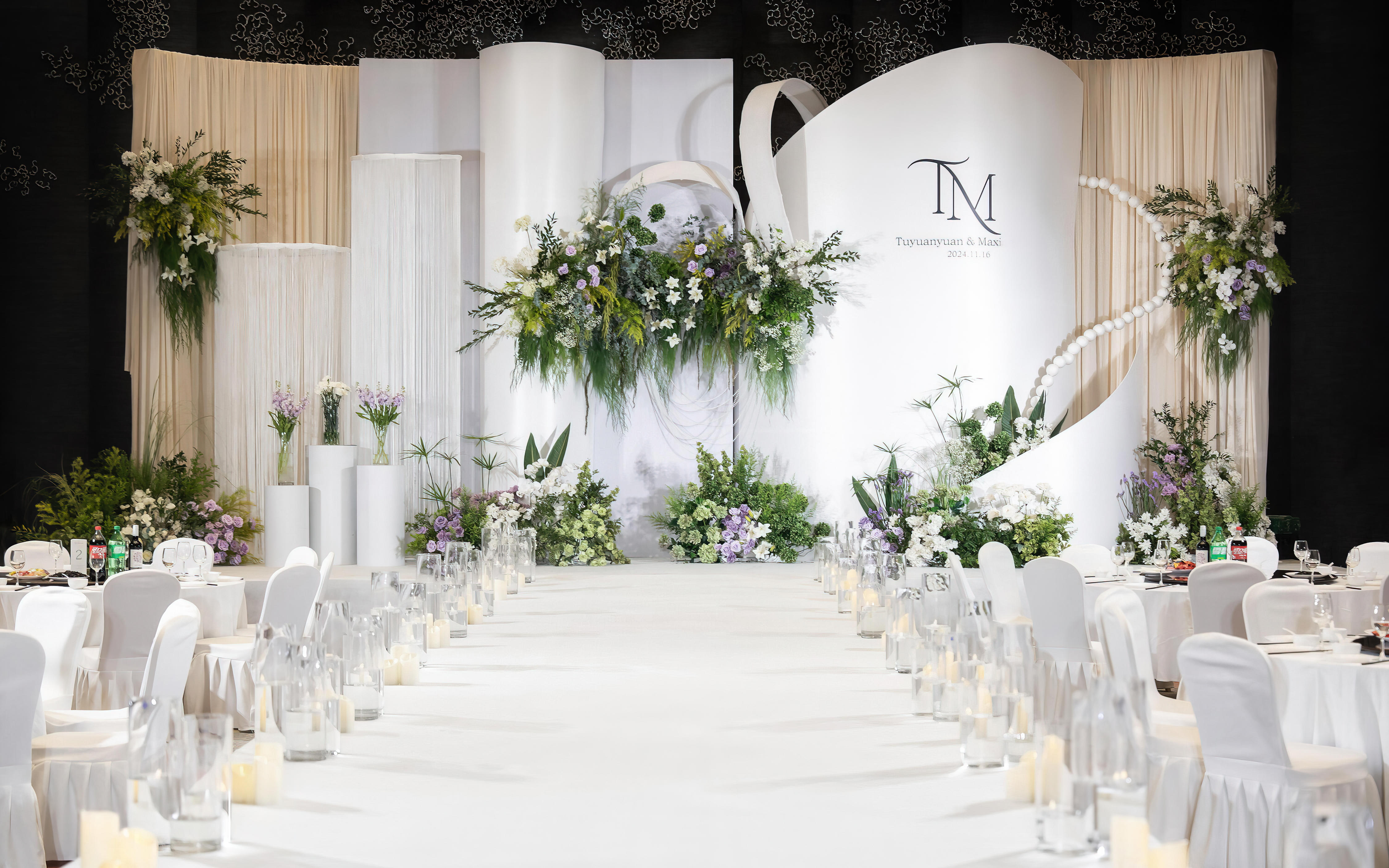 輕盈預(yù)算打造香檳色浪漫婚禮