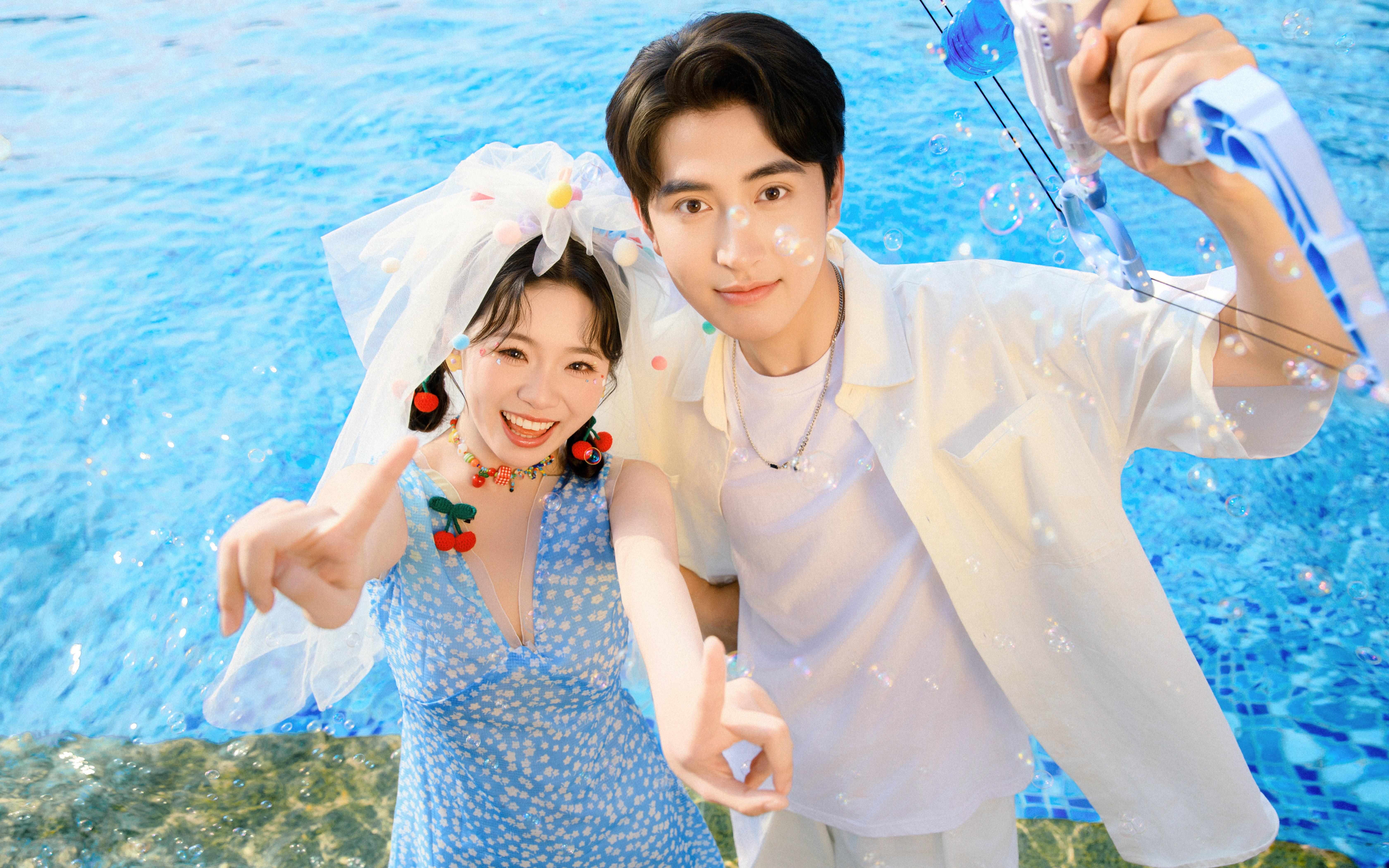 【施华洛摄影】夏日清凉泳池婚纱照