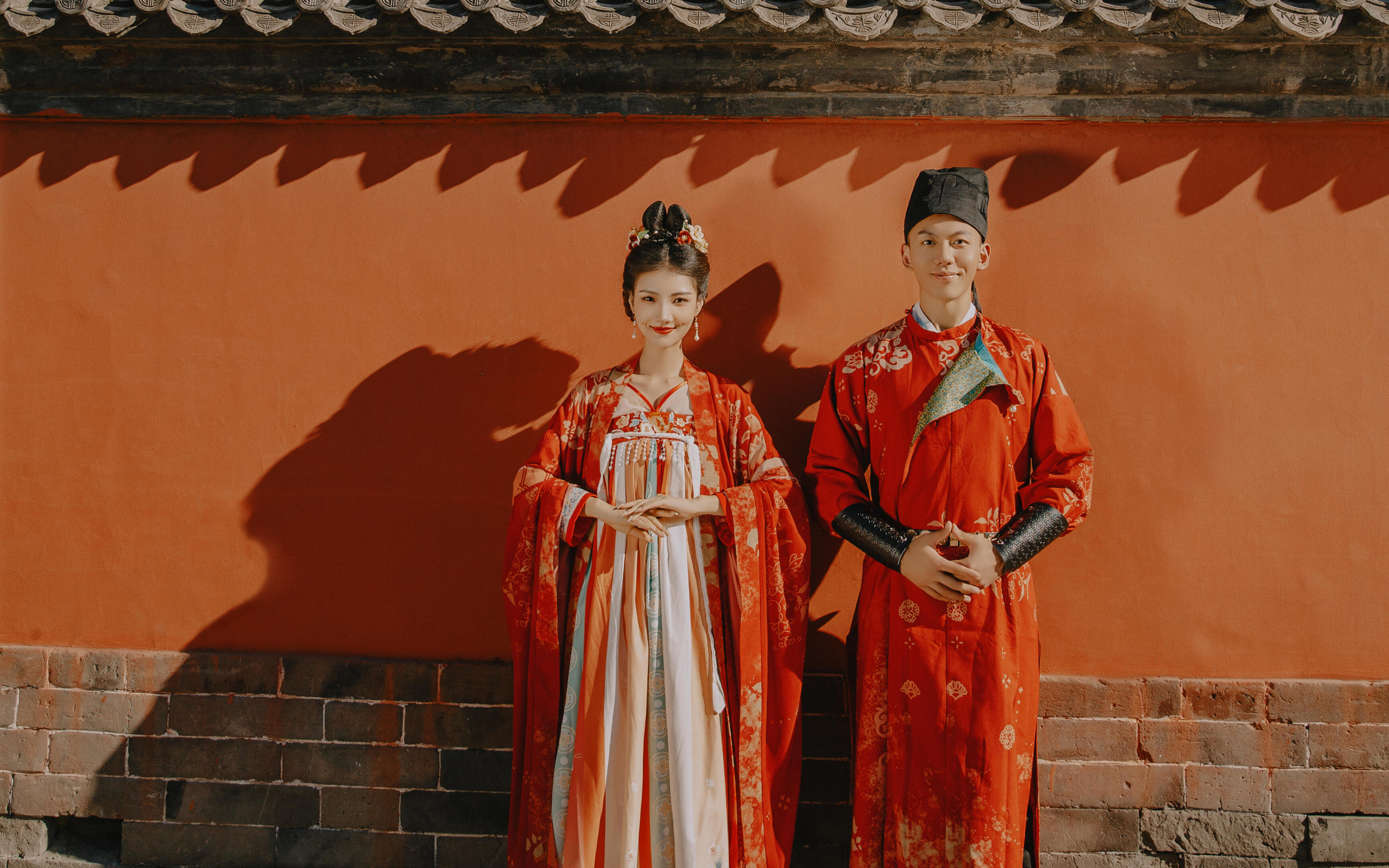 【俏皮可爱的唐风汉服婚纱照】