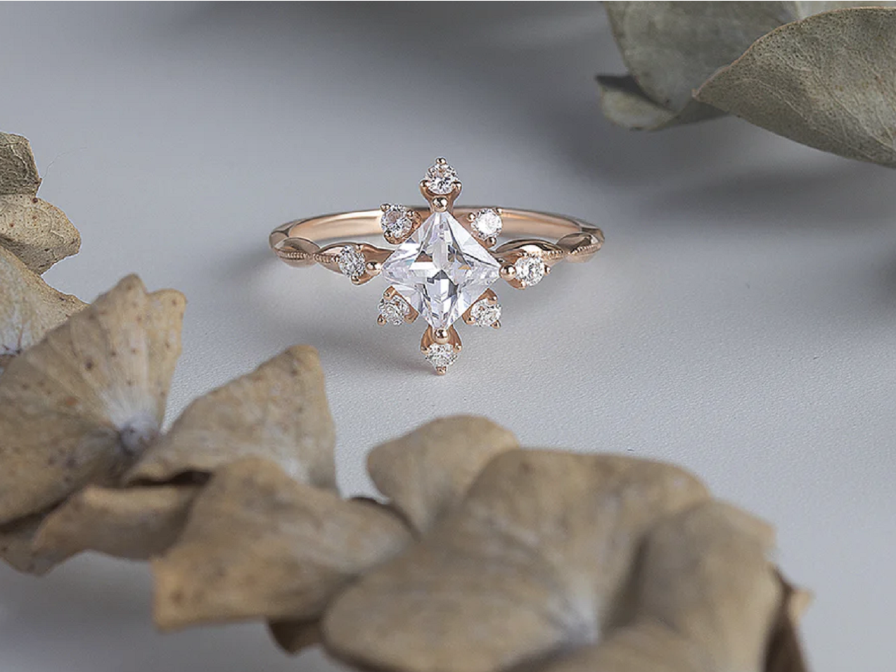 初恋滋味 | 网红设计 | 求婚钻戒 |点击咨询