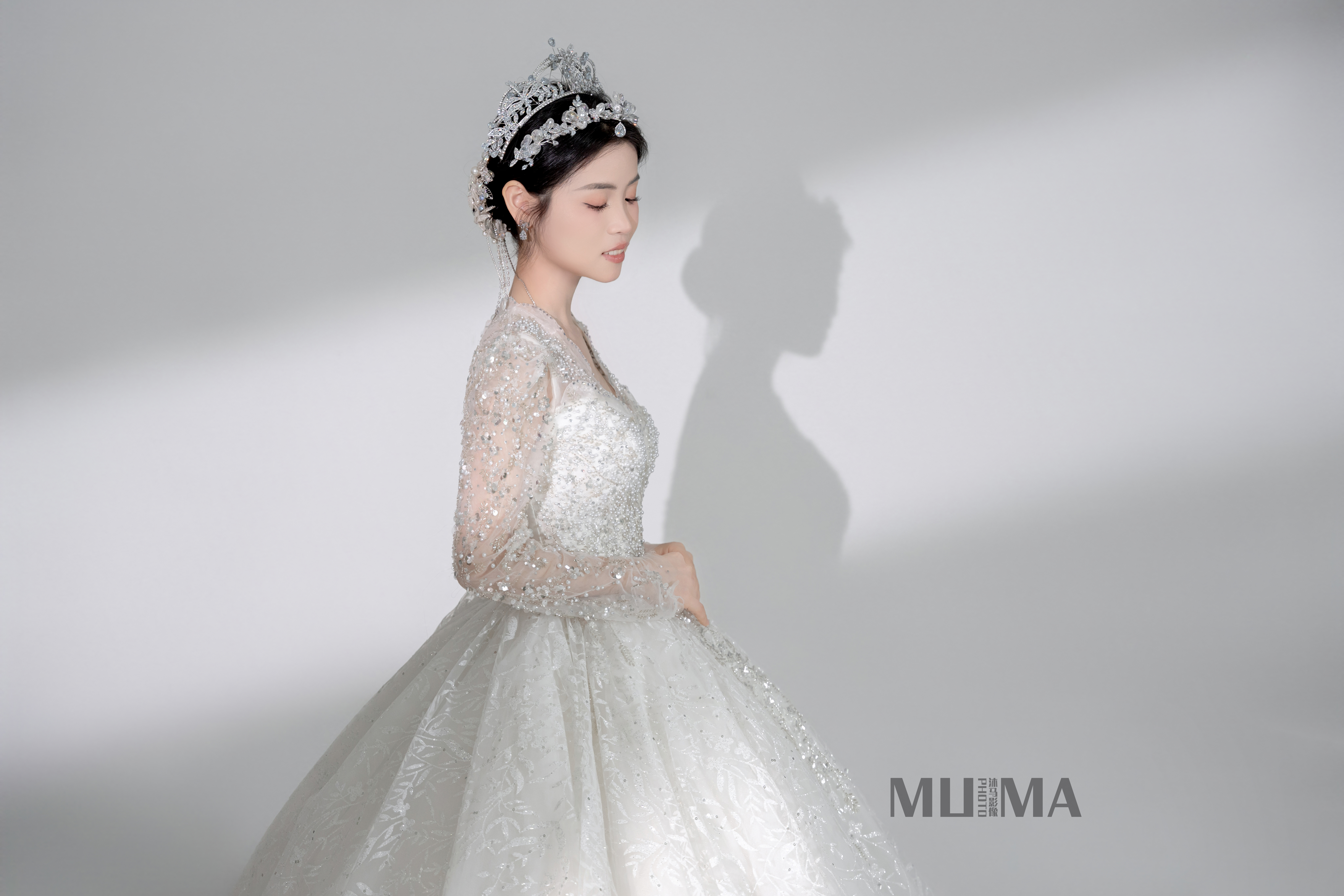 （热门套餐）婚纱照内外景结合款3699