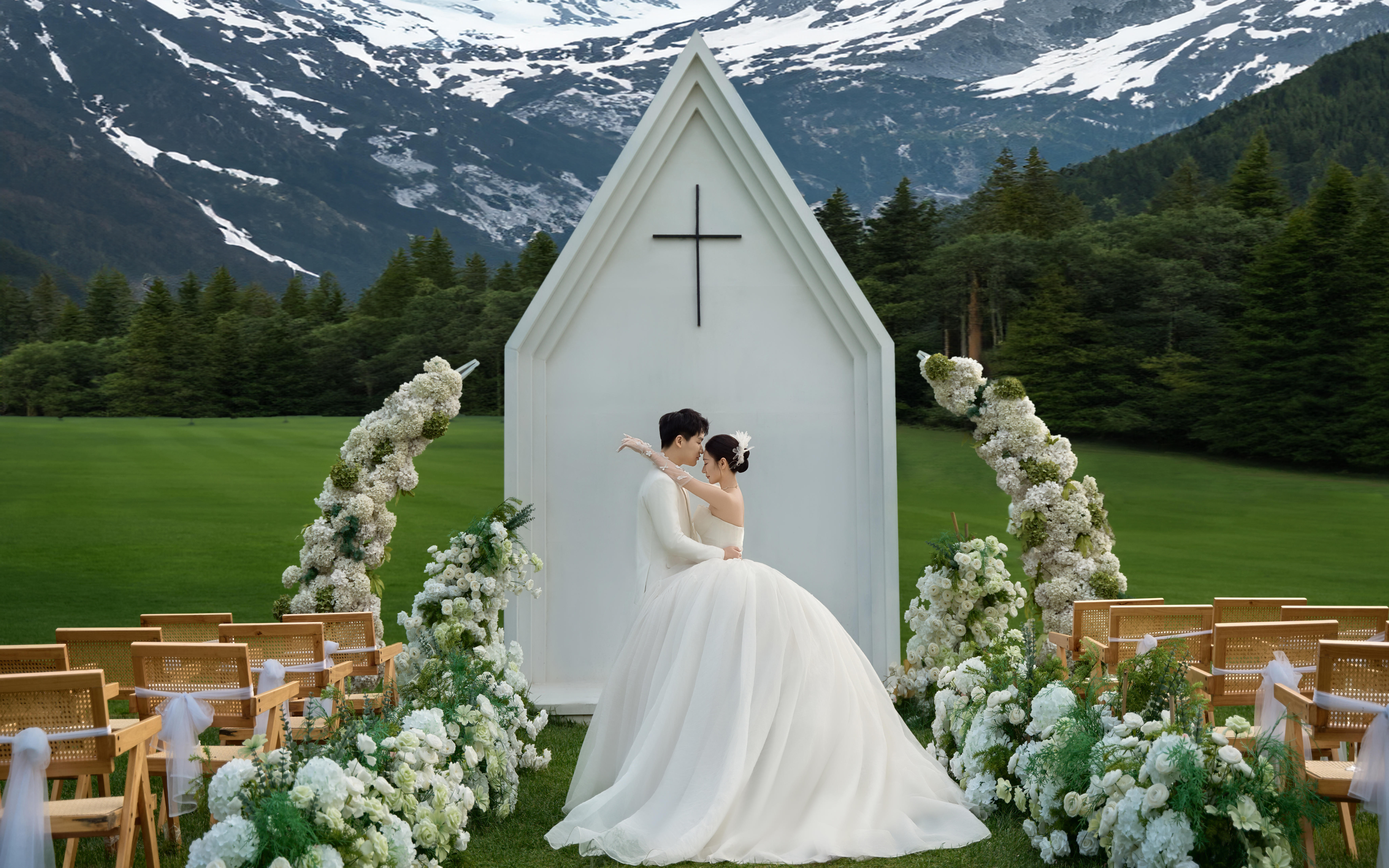 谭宇夫妇/万海草坪系列