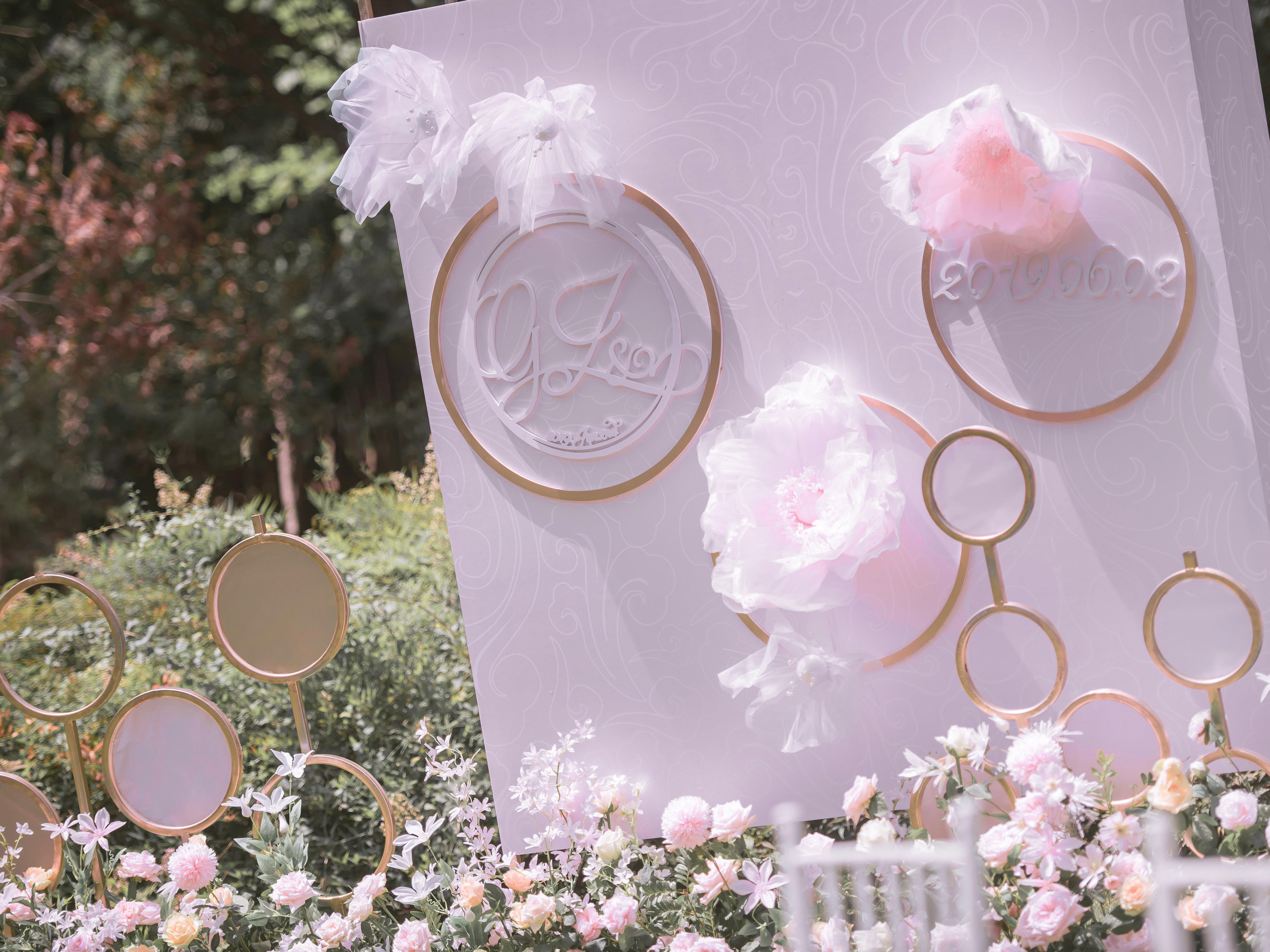 【格格吉祥】户外草坪婚礼粉色系