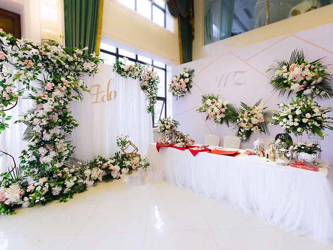 小资婚礼场地布置+四大金刚+T台+即影即有