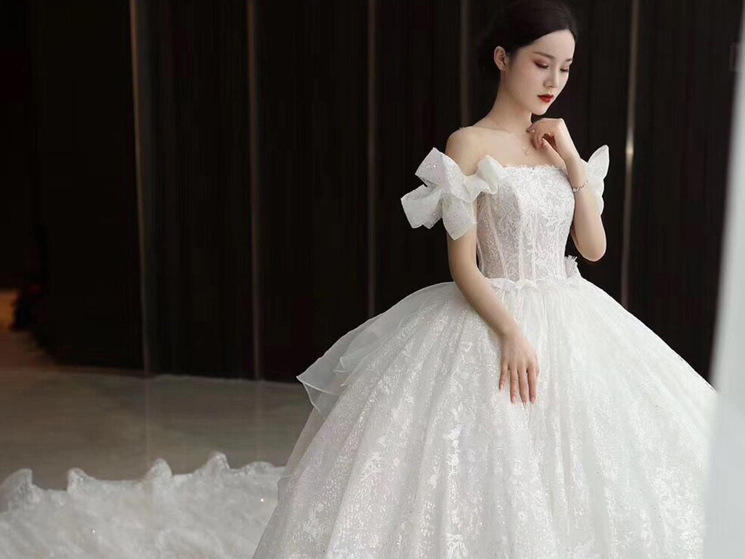 【DORIS】美国品牌婚纱+进口马来褂8件套