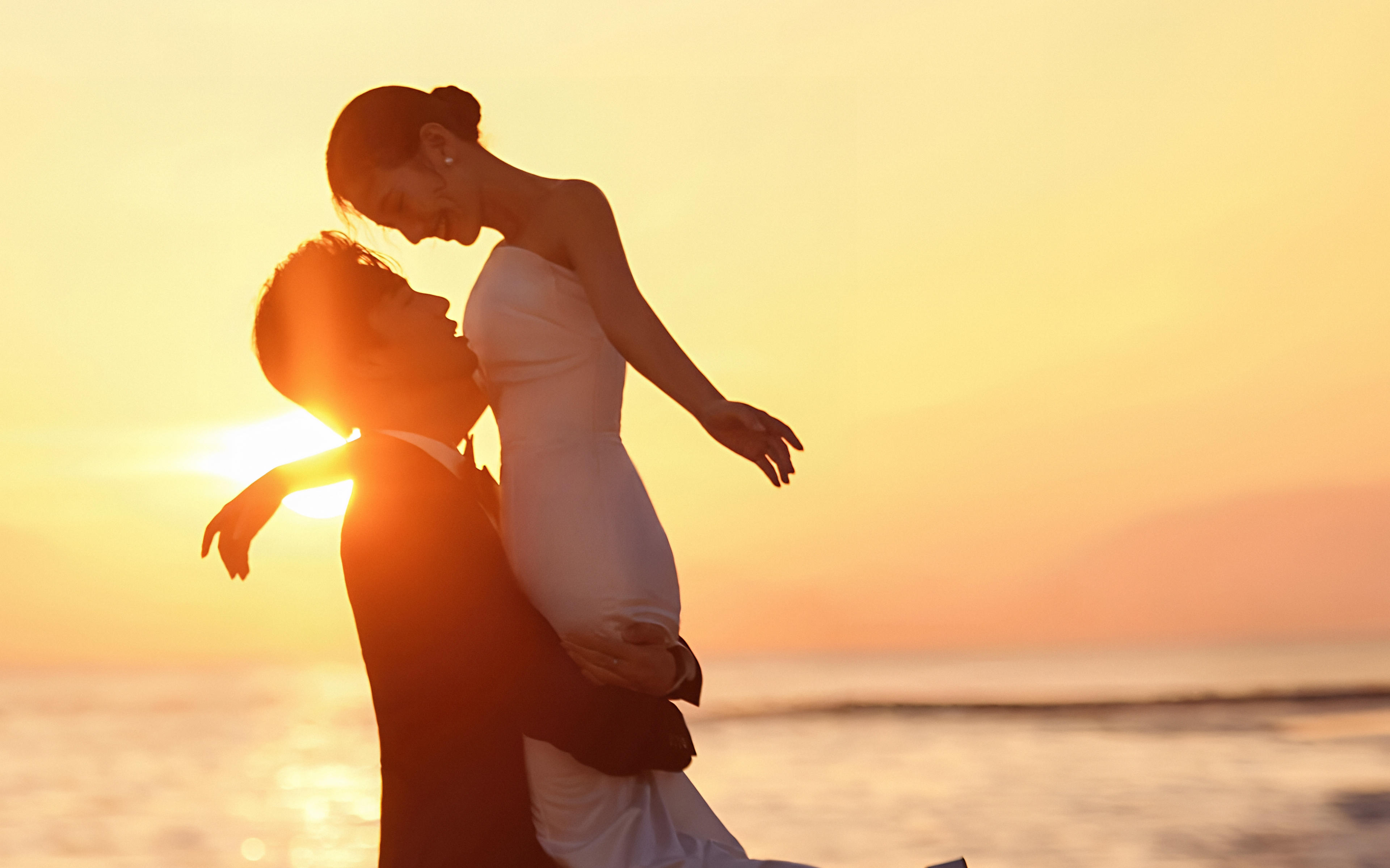 永遠(yuǎn)喜歡夕陽下的海邊??三亞婚紗照