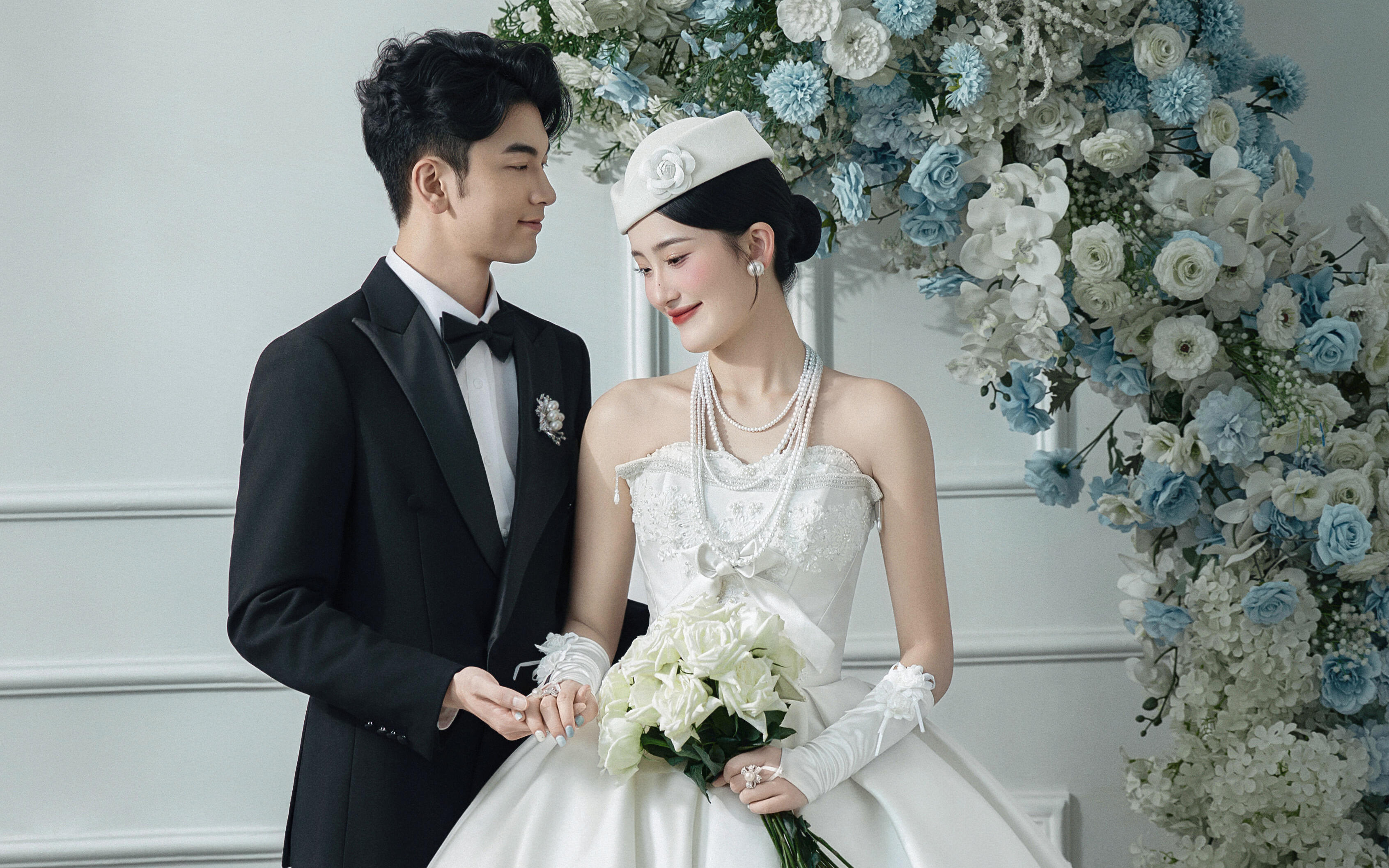 法式復(fù)古風(fēng)婚紗照??從細(xì)節(jié)里避免“影樓感”??