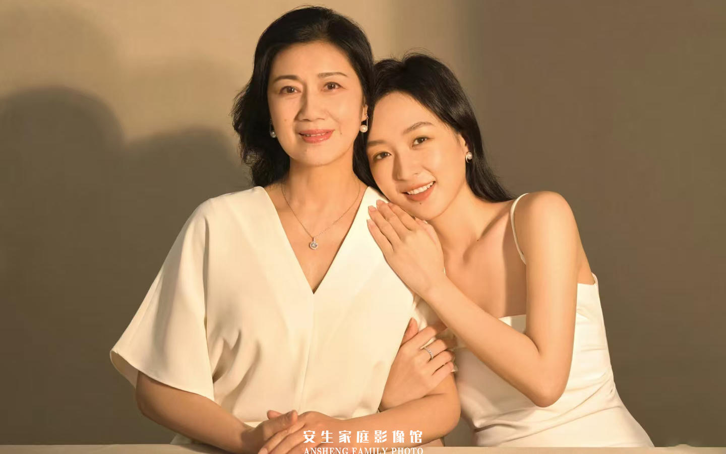 大尚摄影婚纱室内外景拍摄