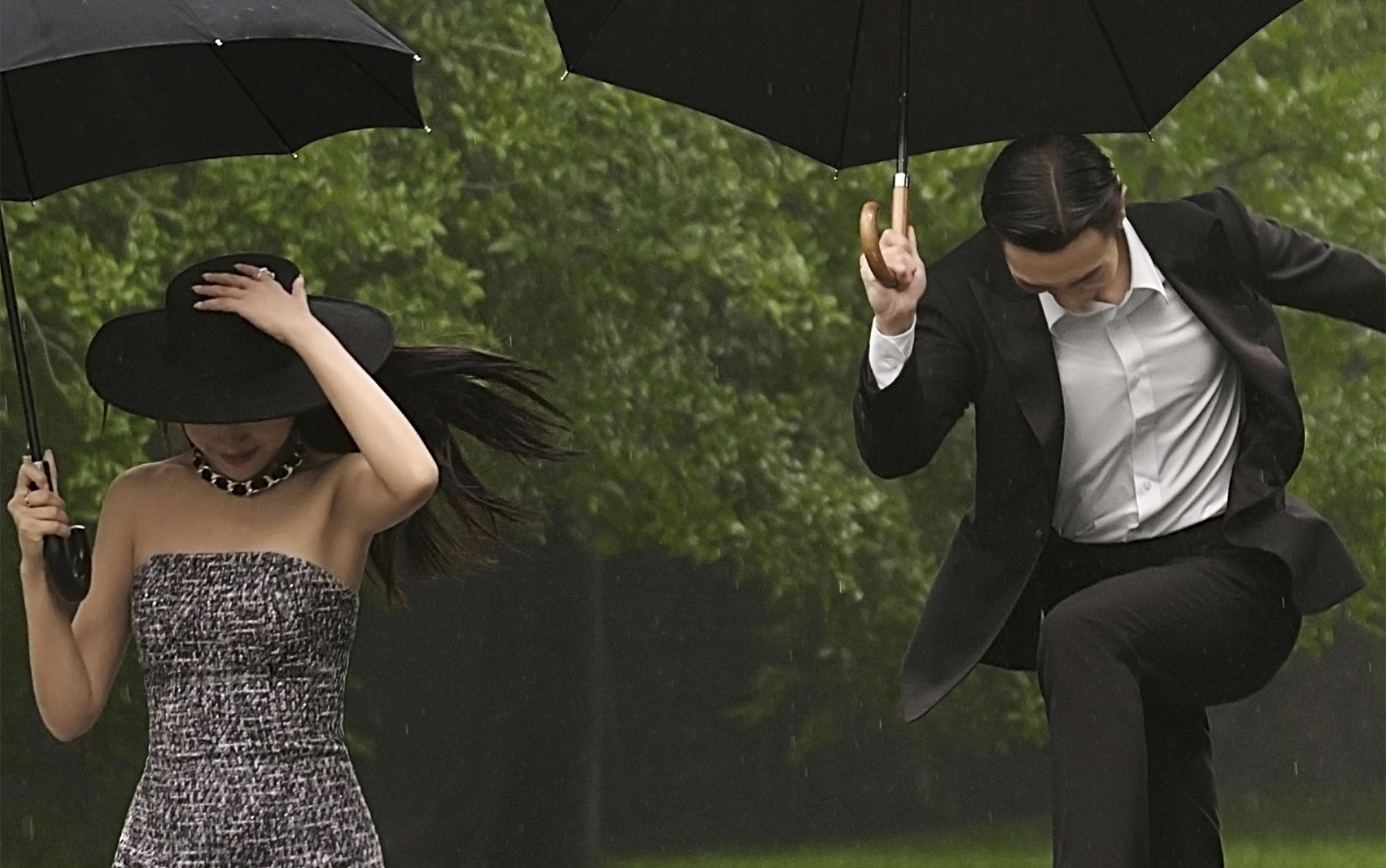 【电影质感】拍婚纱照遇上下雨天☔成片出乎意料的好