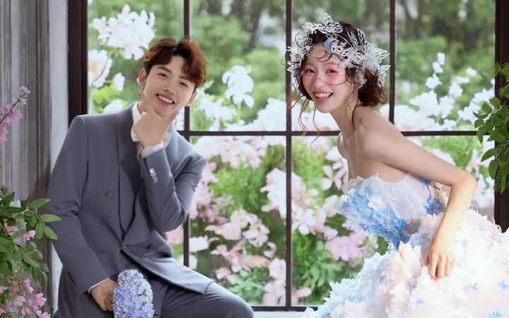 浪漫滿屋?一頭扎進小清新花房婚紗照里??