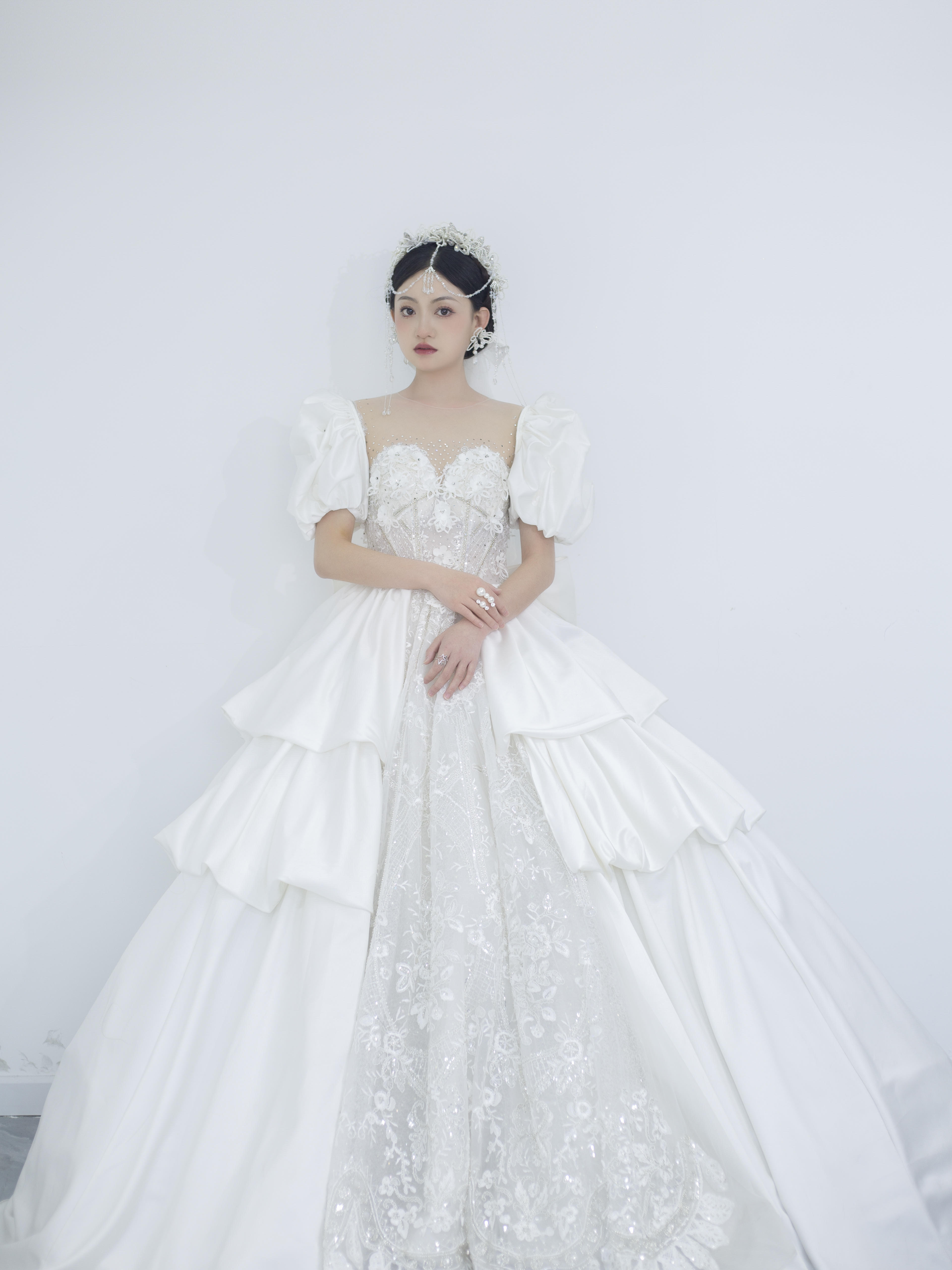 壹恩高级定制款主婚纱