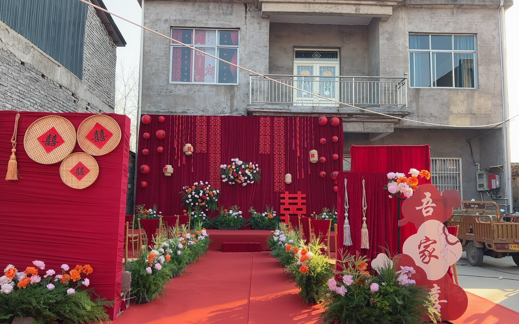 喜嫁風(fēng)席卷網(wǎng)絡(luò)，喜慶洋溢、格調(diào)出眾、價格親民