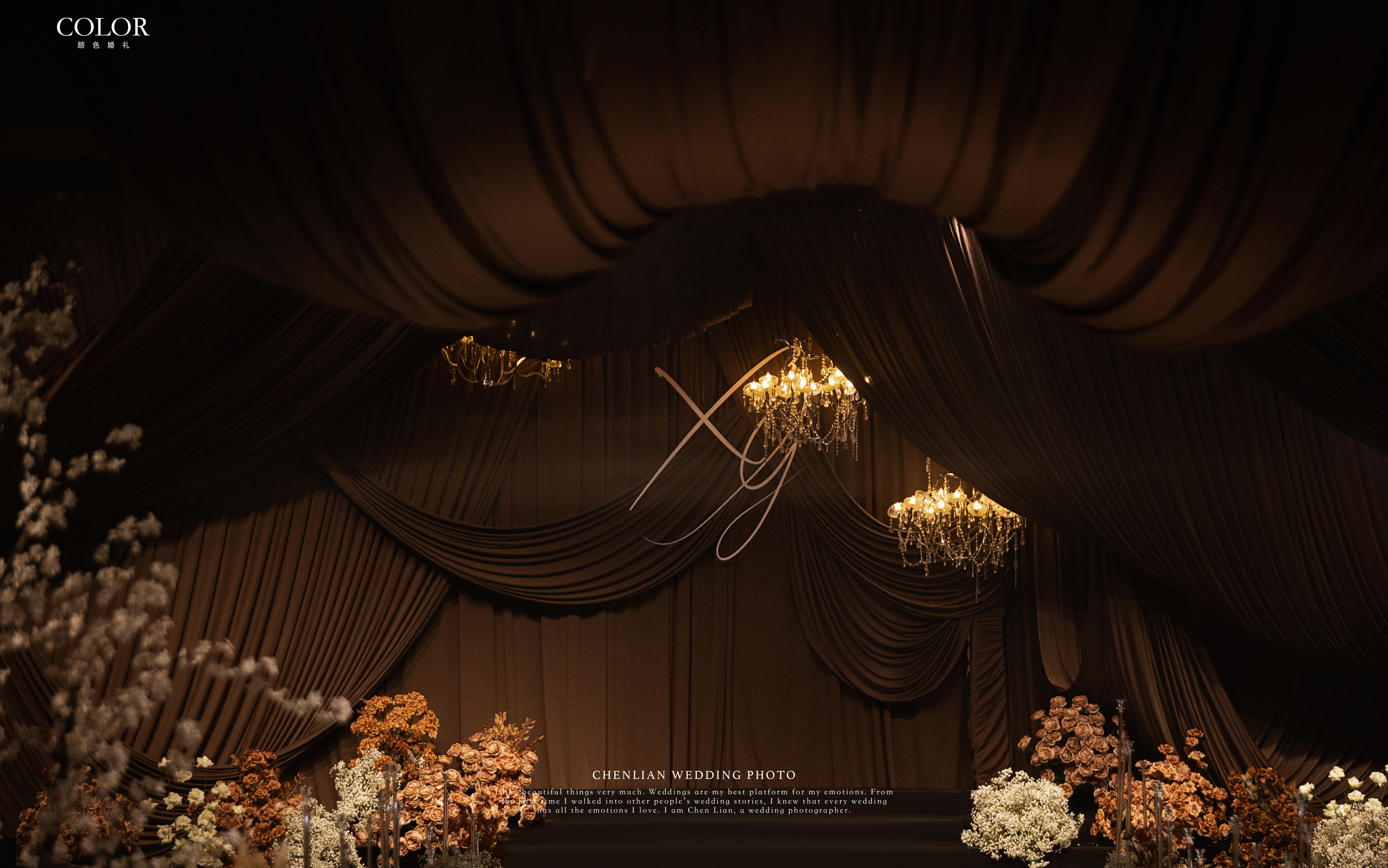 醇厚咖色，低调演绎经典