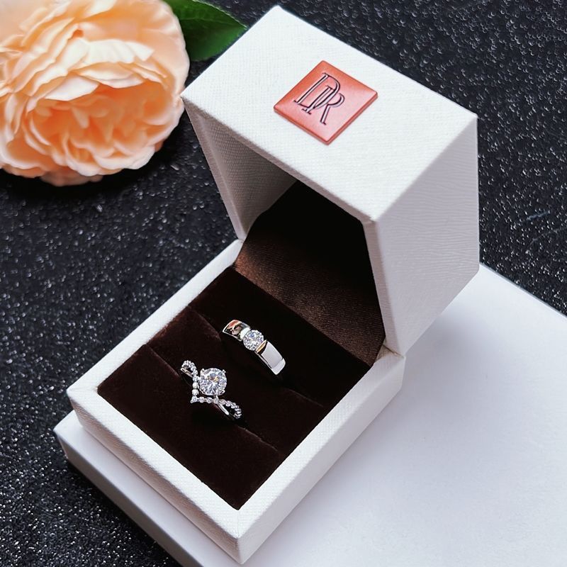 【道具戒指】大牌仿真钻戒对戒结婚求婚戒指婚礼仪式道具戒订婚