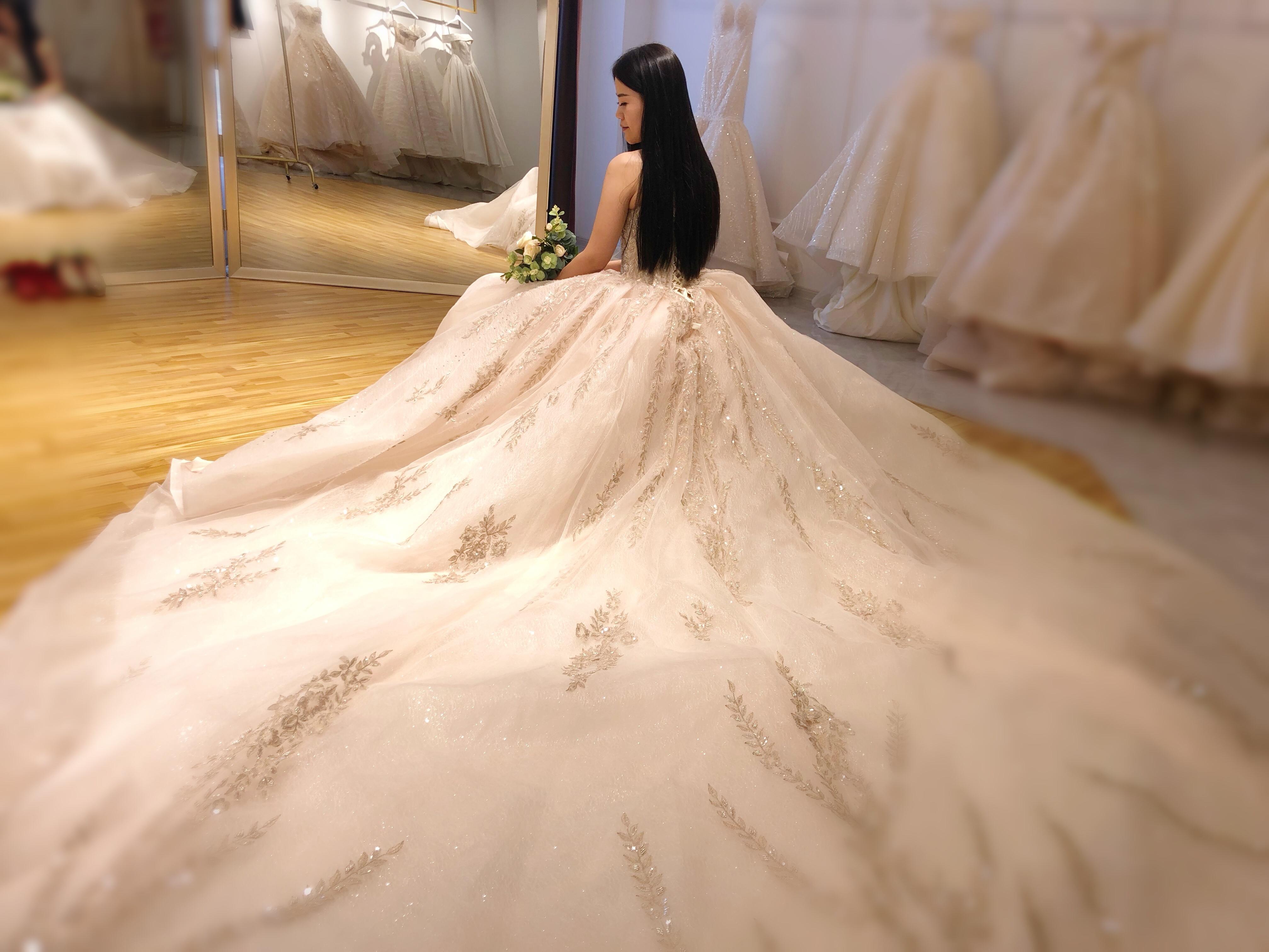 高端定制尊贵套系奢侈婚纱礼服
