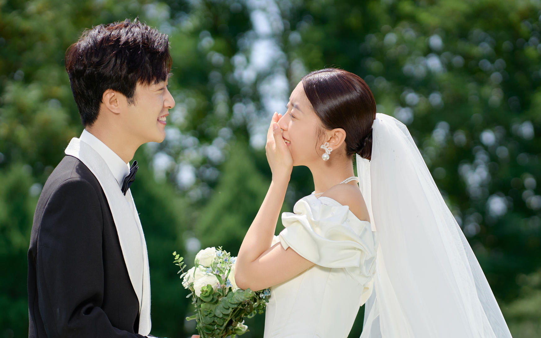 不翻车的清新草坪婚纱照，真香系列！