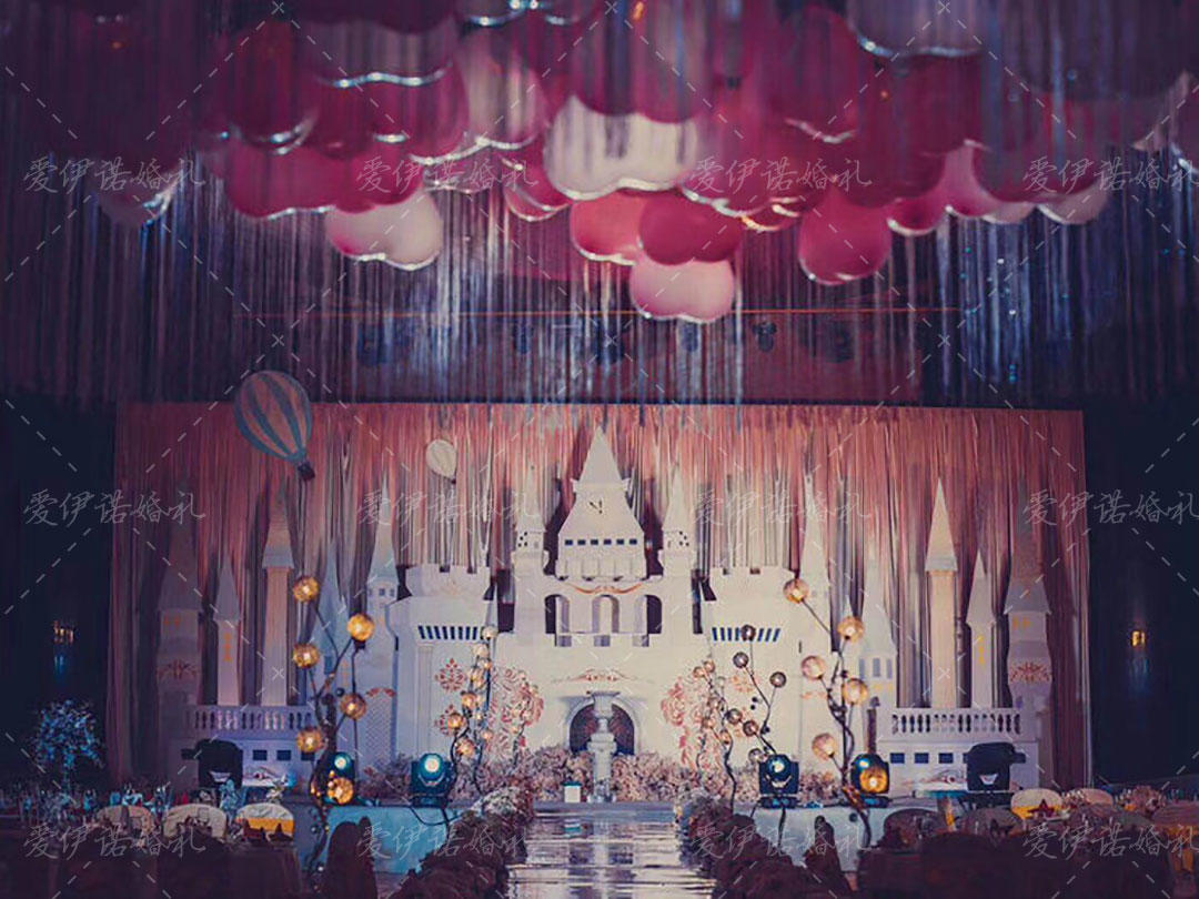 定制类婚礼婚纱礼服三套免租金免费穿