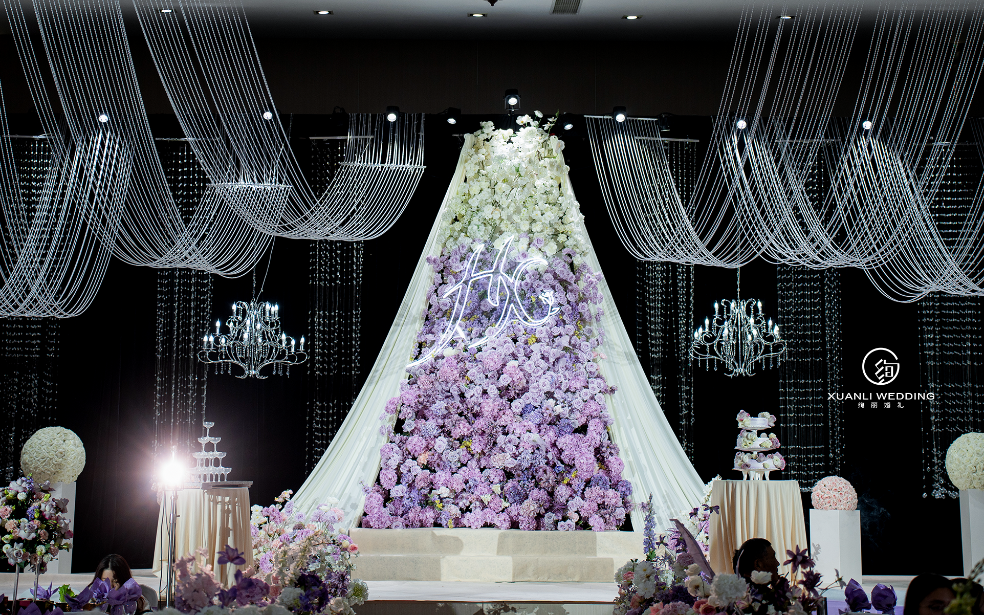 把普罗旺斯搬进婚礼｜紫水晶顶太绝了！