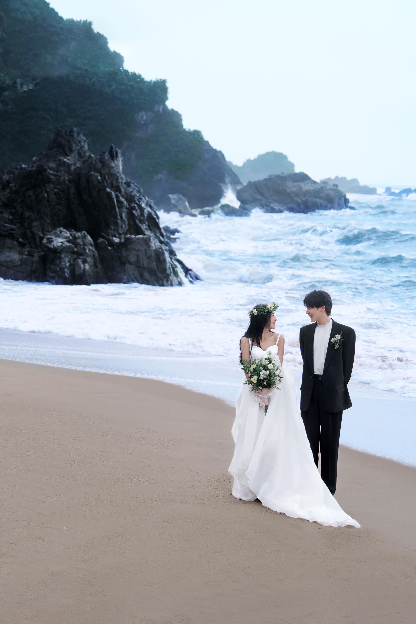 浪漫海景超喜欢的婚纱照 