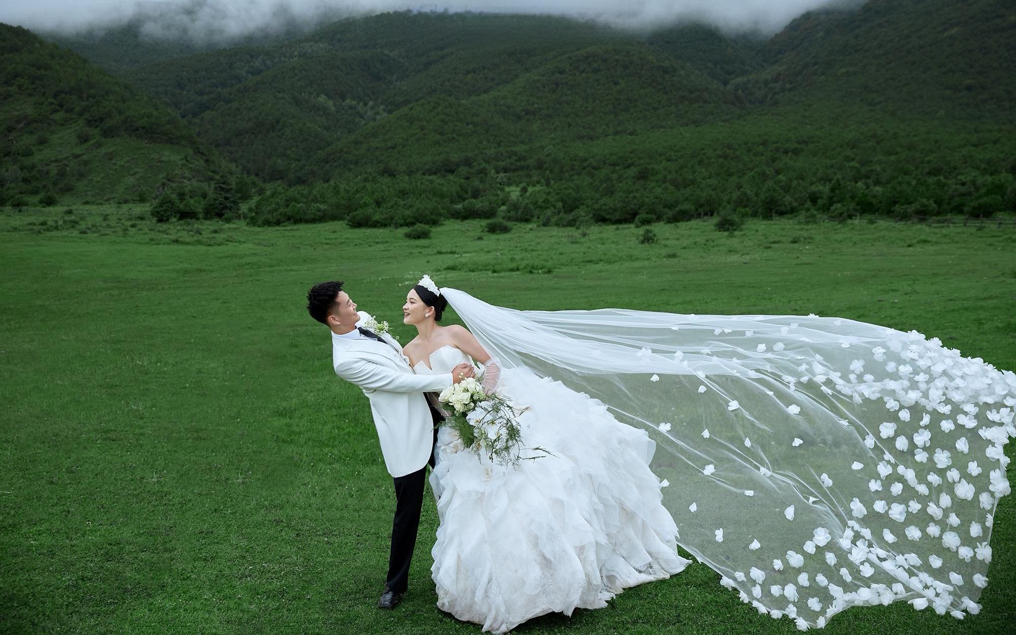 雪山為證，湖水為媒