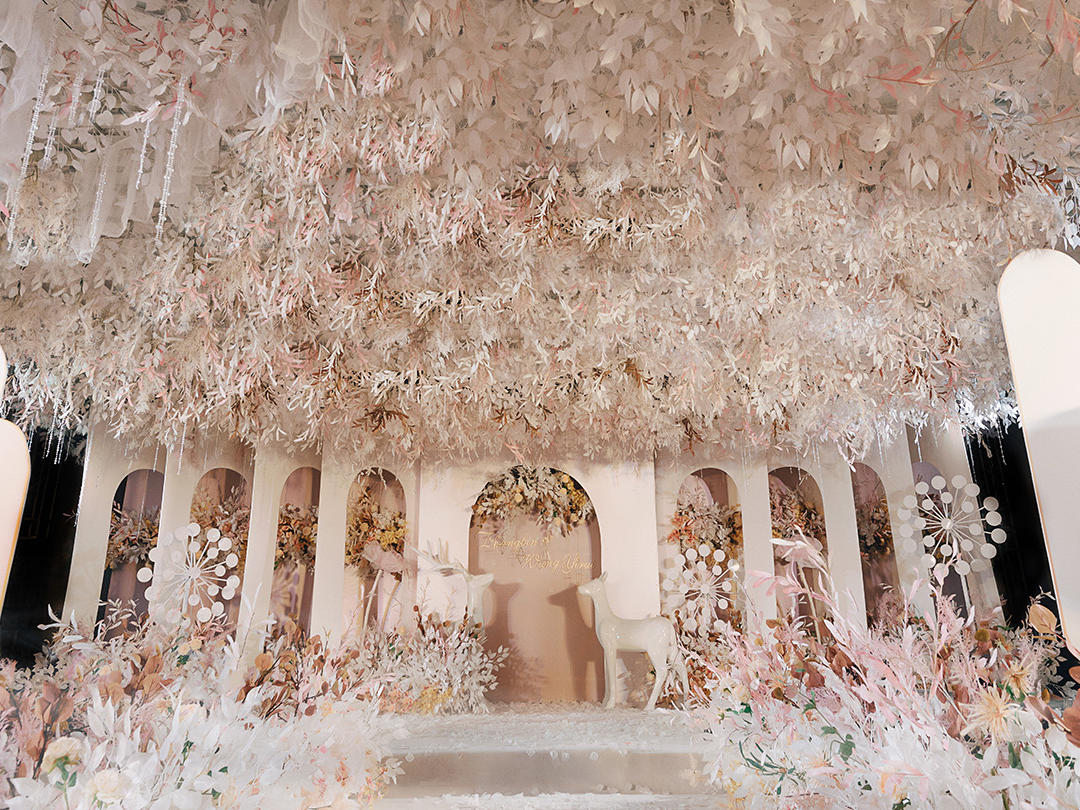 【森林深处的城堡】花路指引新人抵达温馨避风港