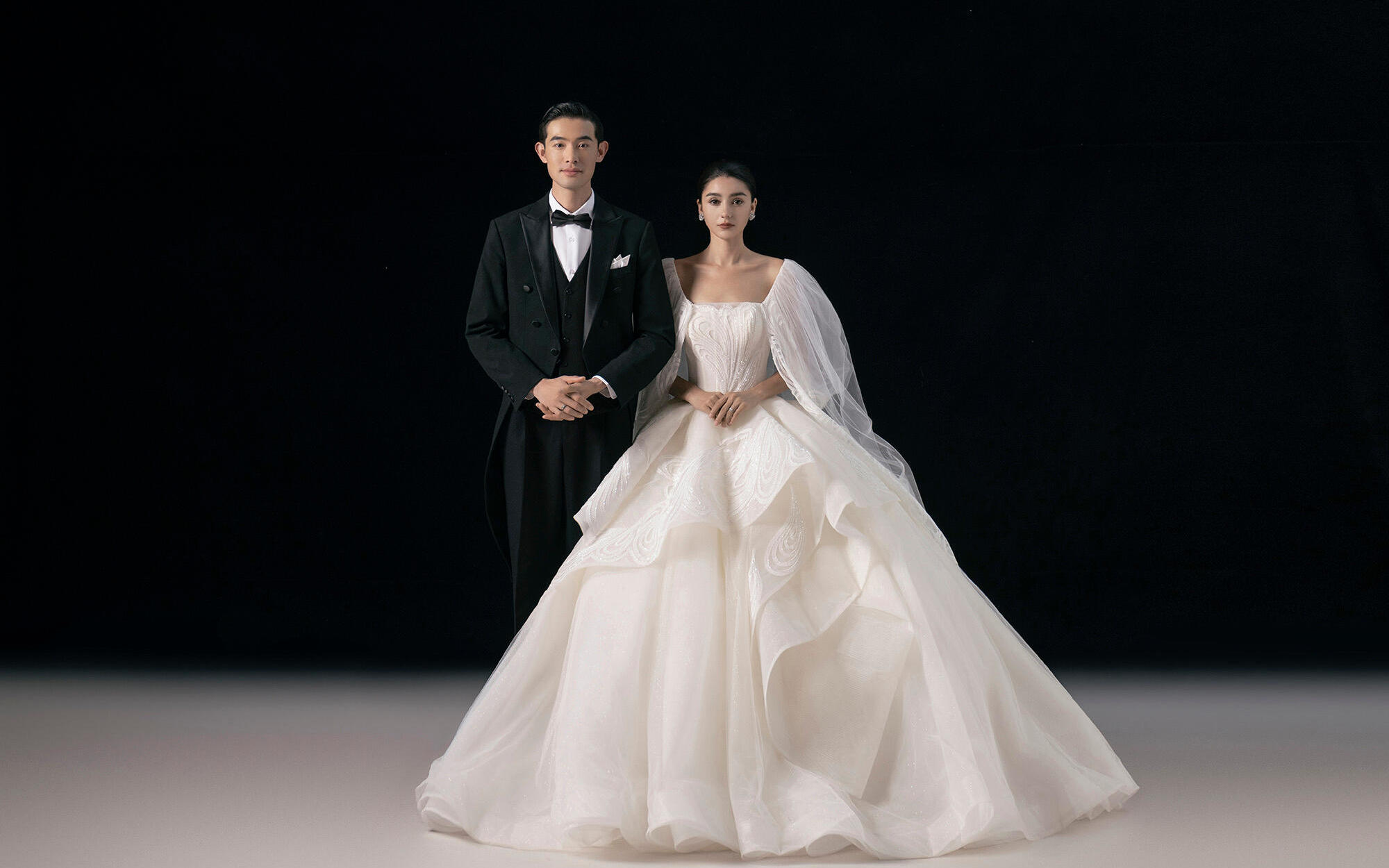 小眾極簡(jiǎn)光影系婚紗照 