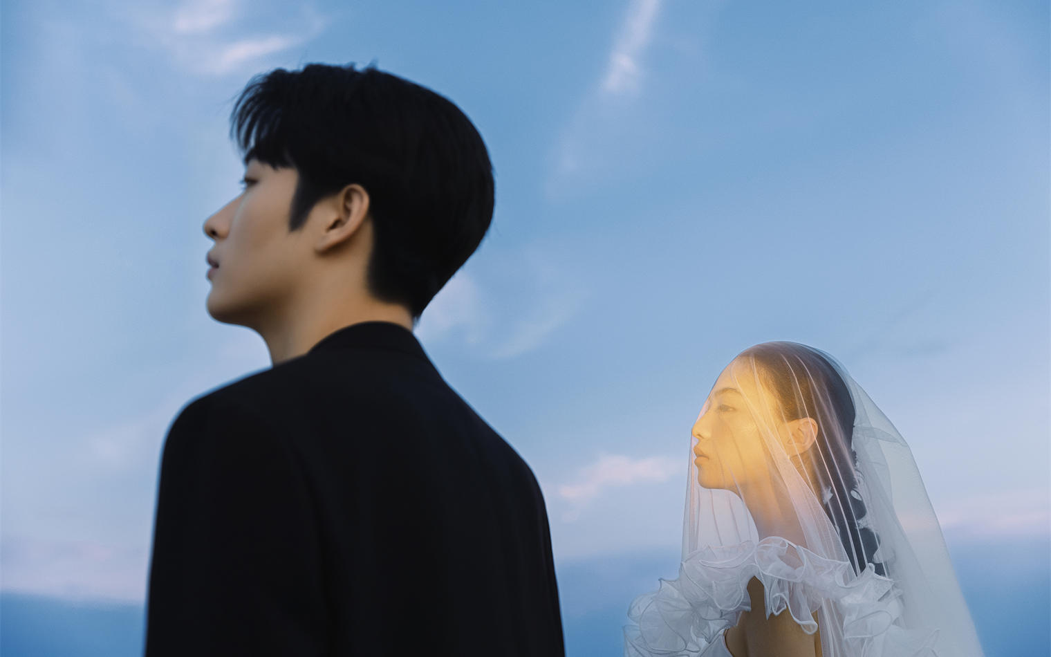 光影氛圍感海景婚紗照