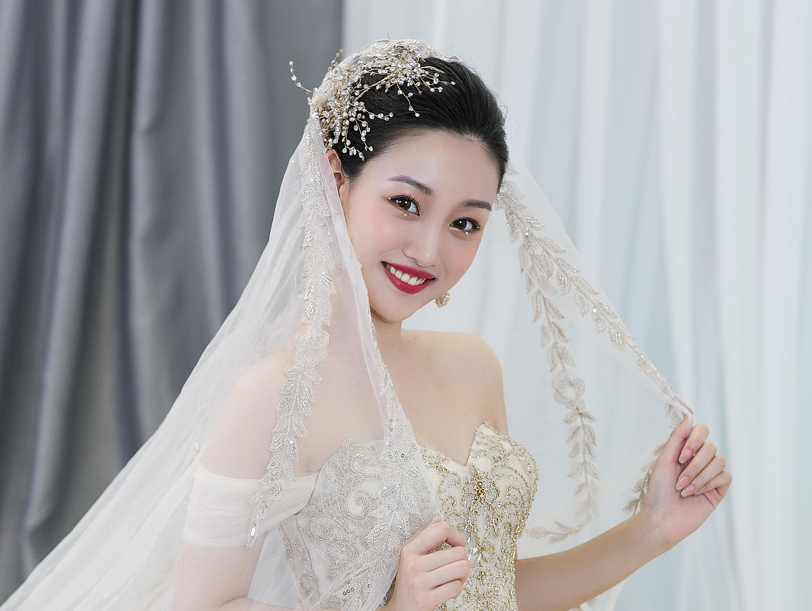 《20年设计款》秀和主纱敬酒新郎4套+伴娘服4套